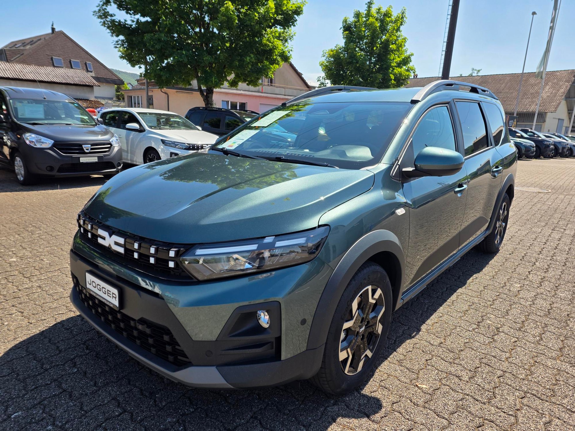 DACIA Jogger 1.8 Hybrid Journey-image-0