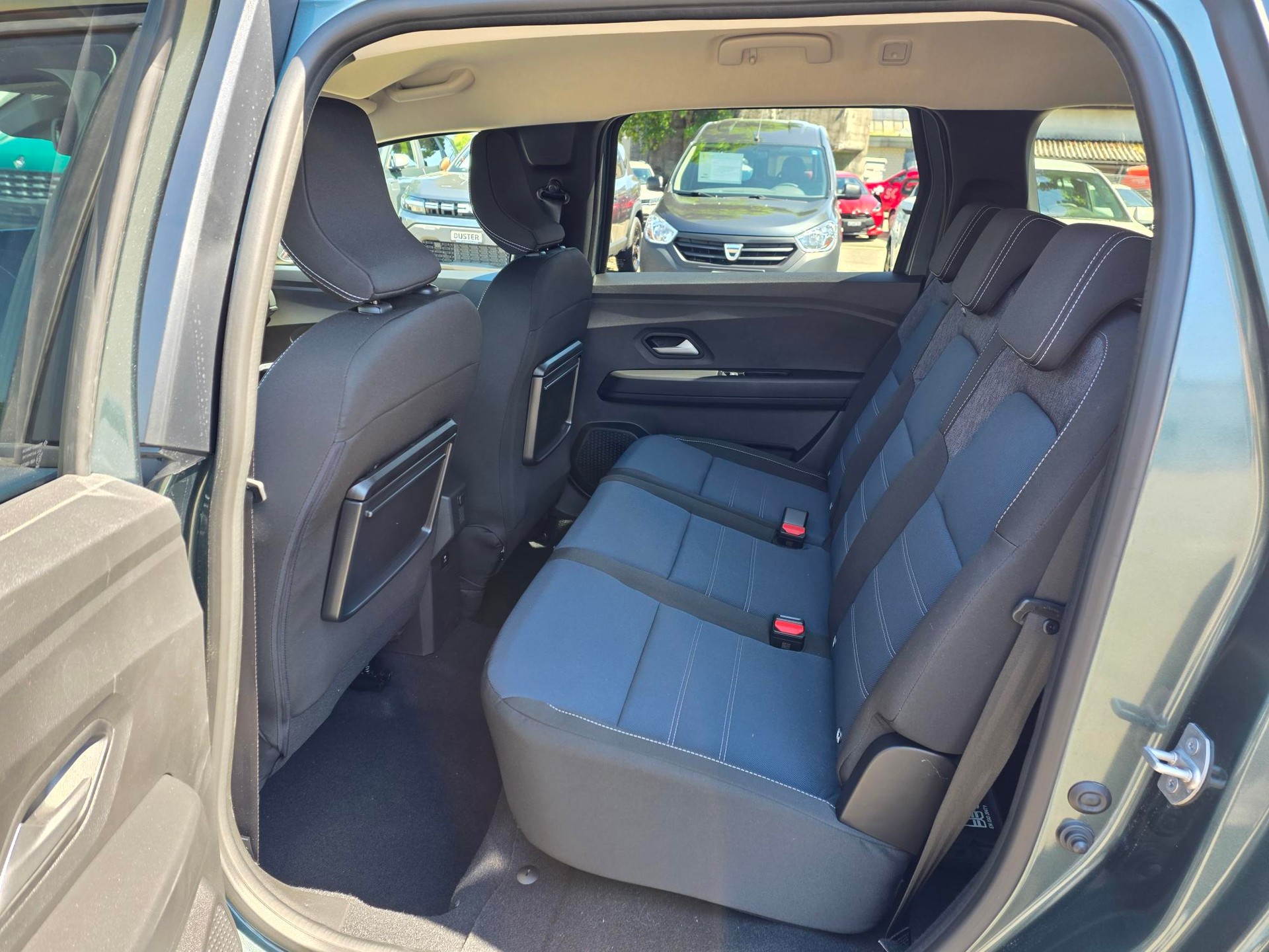 DACIA Jogger 1.8 Hybrid Journey-image-6