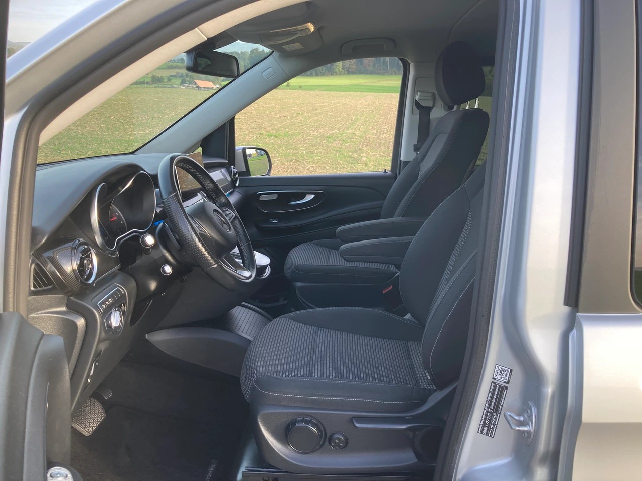 MERCEDES-BENZ V 220 d lang 4Matic 9G-Tronic 7 Sitzer-image-8