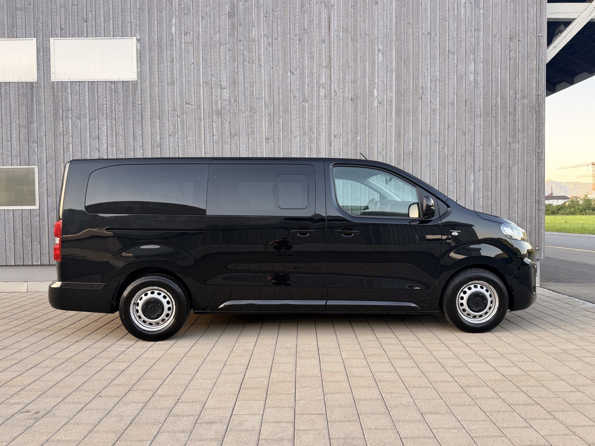OPEL Vivaro Combi 1.5 CDTI (Langversion) 9 Plätzer-image-3