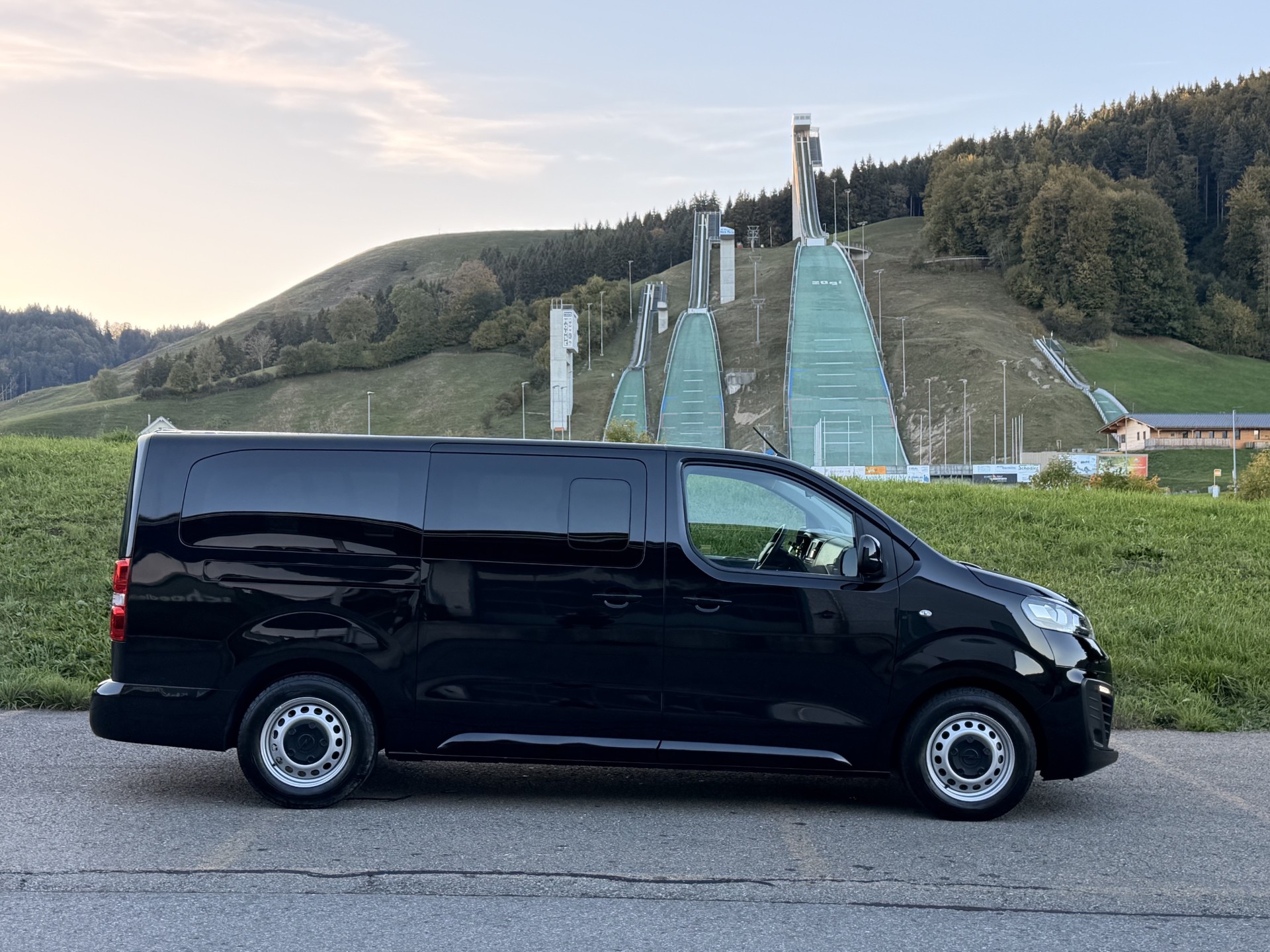 OPEL Vivaro Combi 1.5 CDTI Essentia (Langversion) 9 Plätzer-image-3