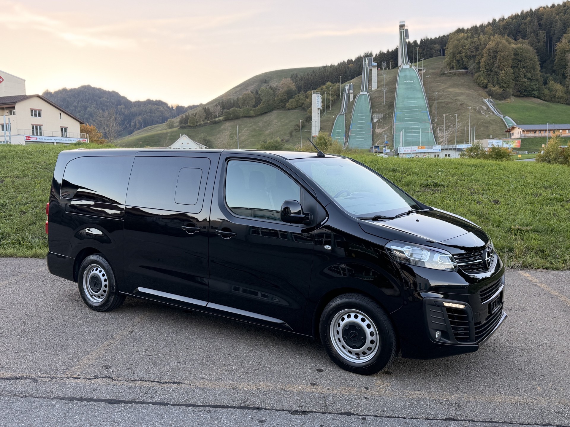 OPEL Vivaro Combi 1.5 CDTI Essentia (Langversion) 9 Plätzer-image-2