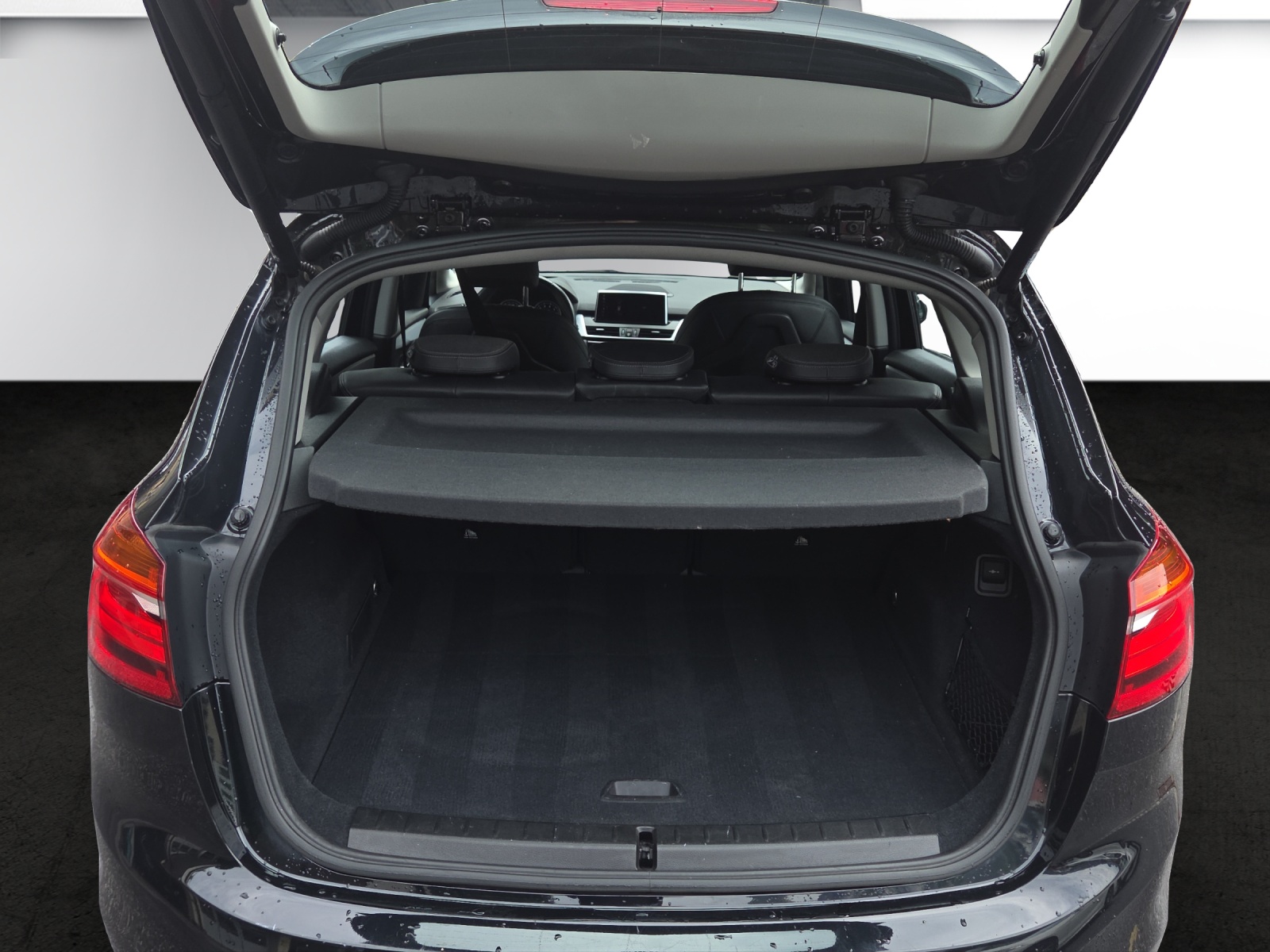 BMW 225xe iPerformance Active Tourer Steptronic Sport Line-image-16
