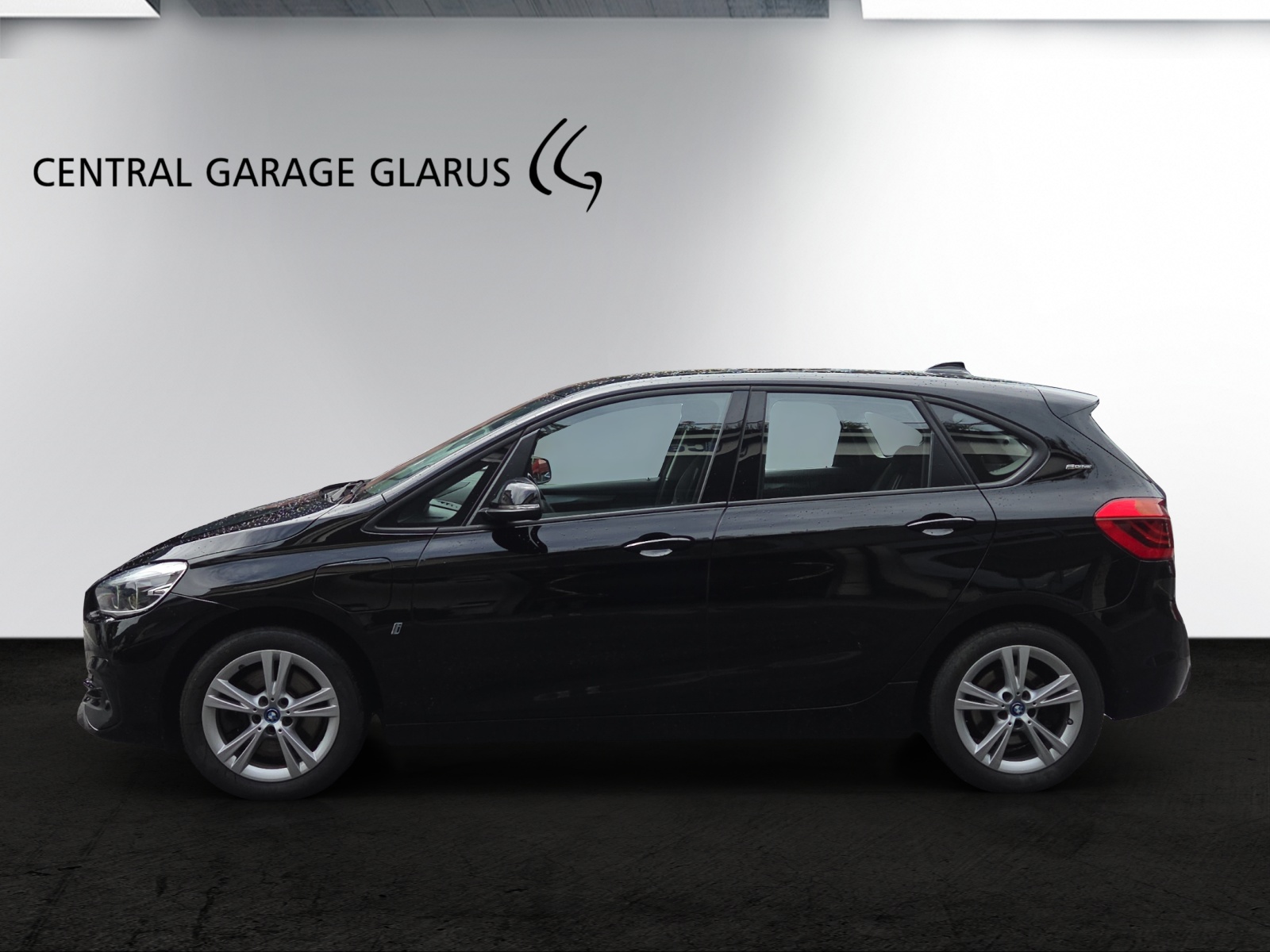 BMW 225xe iPerformance Active Tourer Steptronic Sport Line-image-3