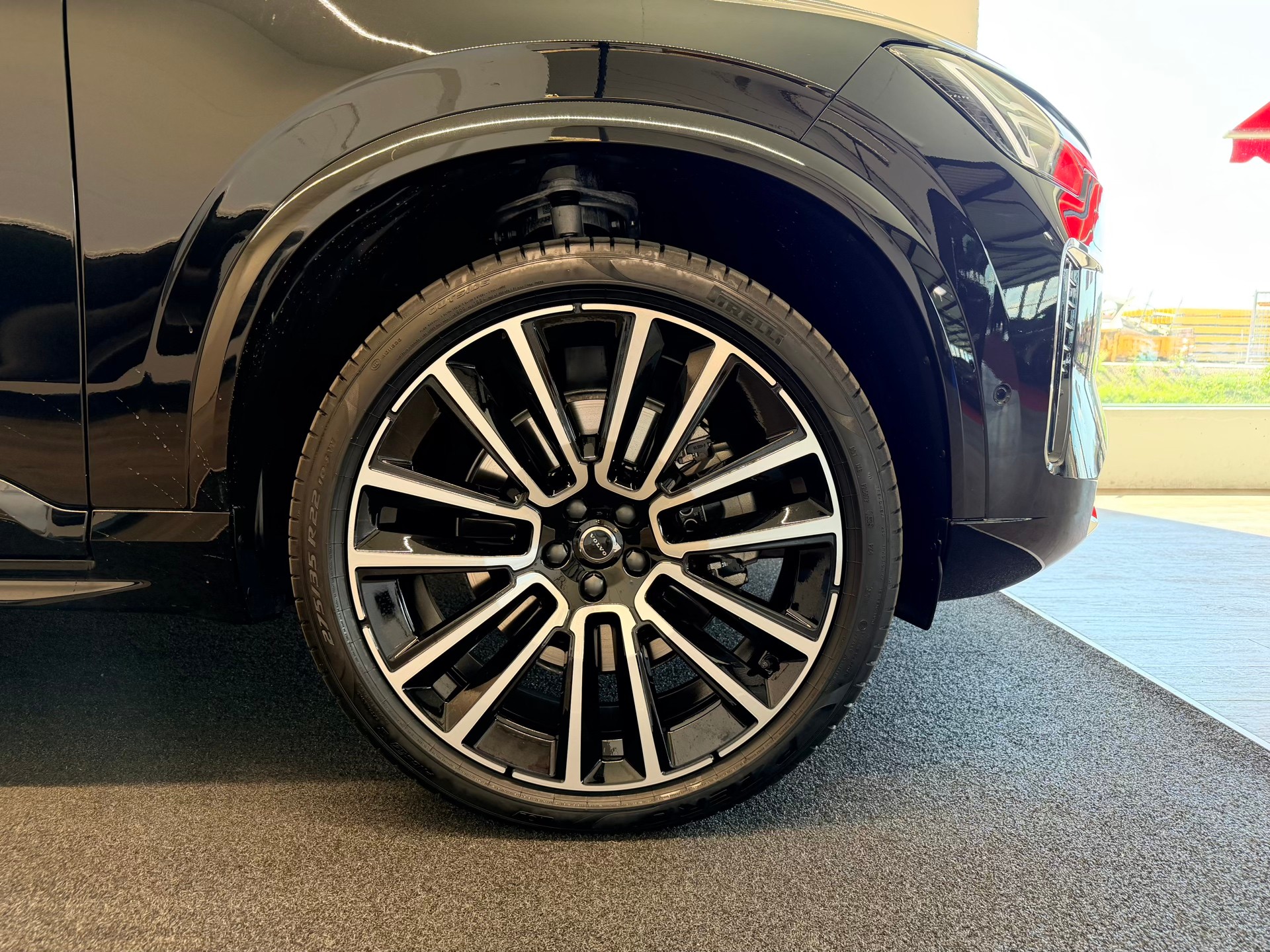 VOLVO XC90 T8 eAWD PluginHybrid Plus Dark Geartronic-image-5