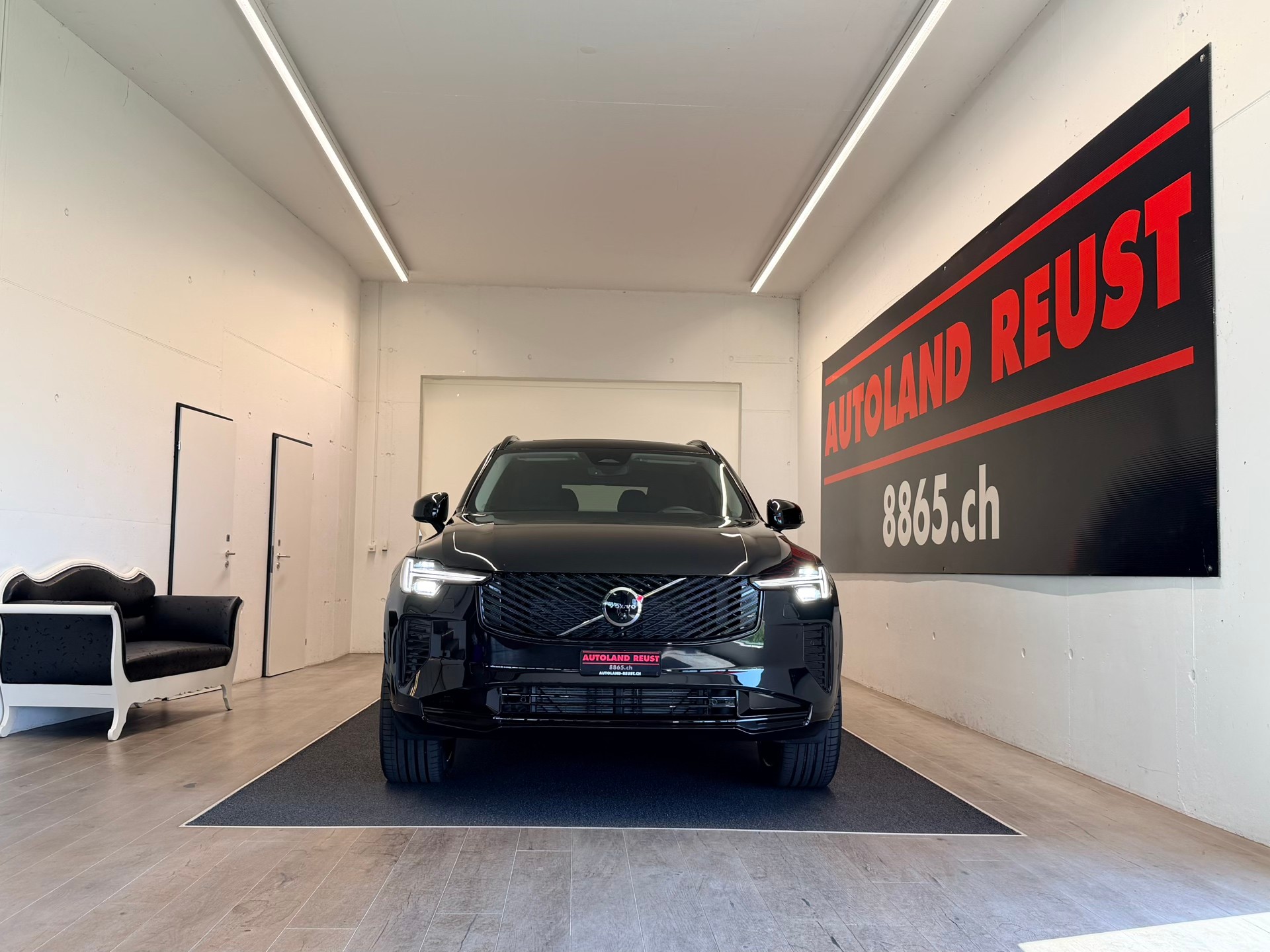 VOLVO XC90 T8 eAWD PluginHybrid Plus Dark Geartronic-image-1