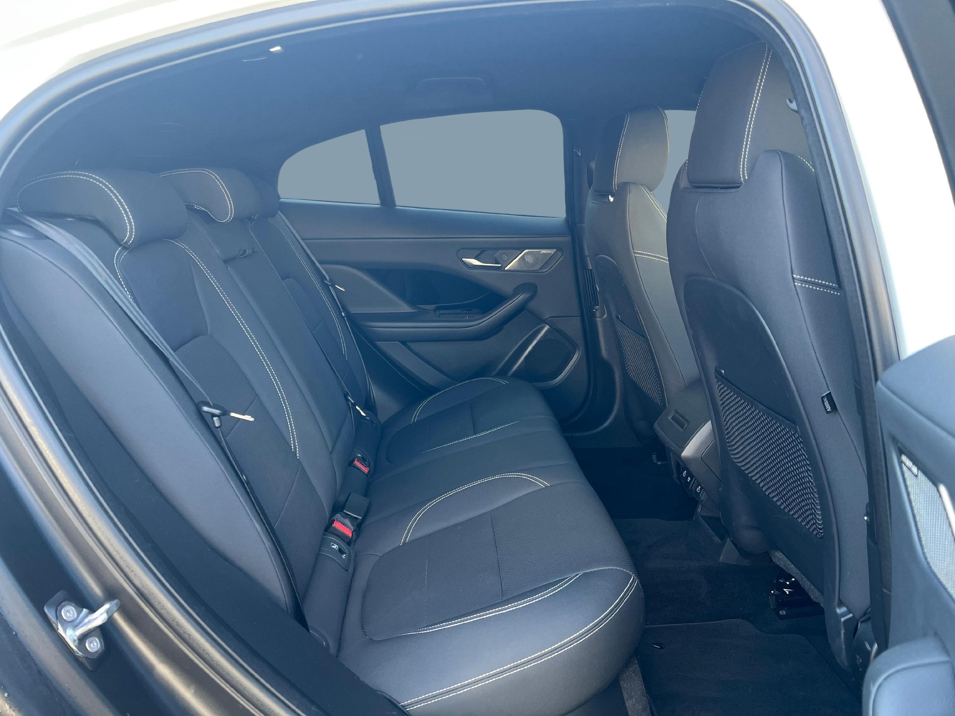JAGUAR I-Pace EV400 S AWD-image-10