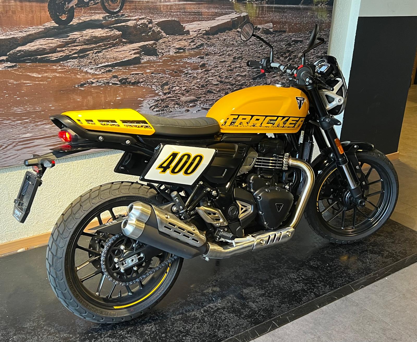 TRIUMPH TRACKER-image-5