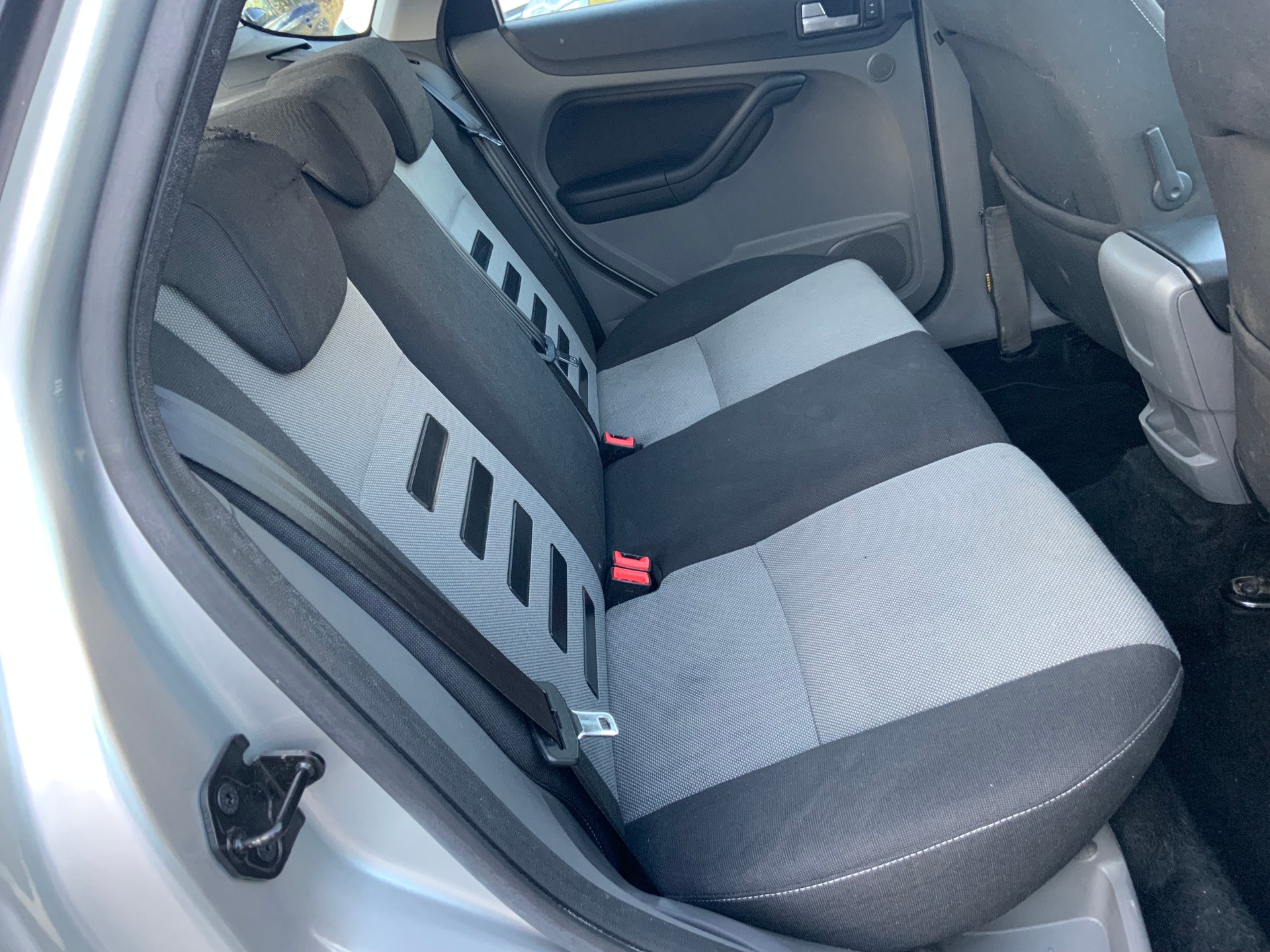 FORD Focus 1.6i VCT Carving-image-12