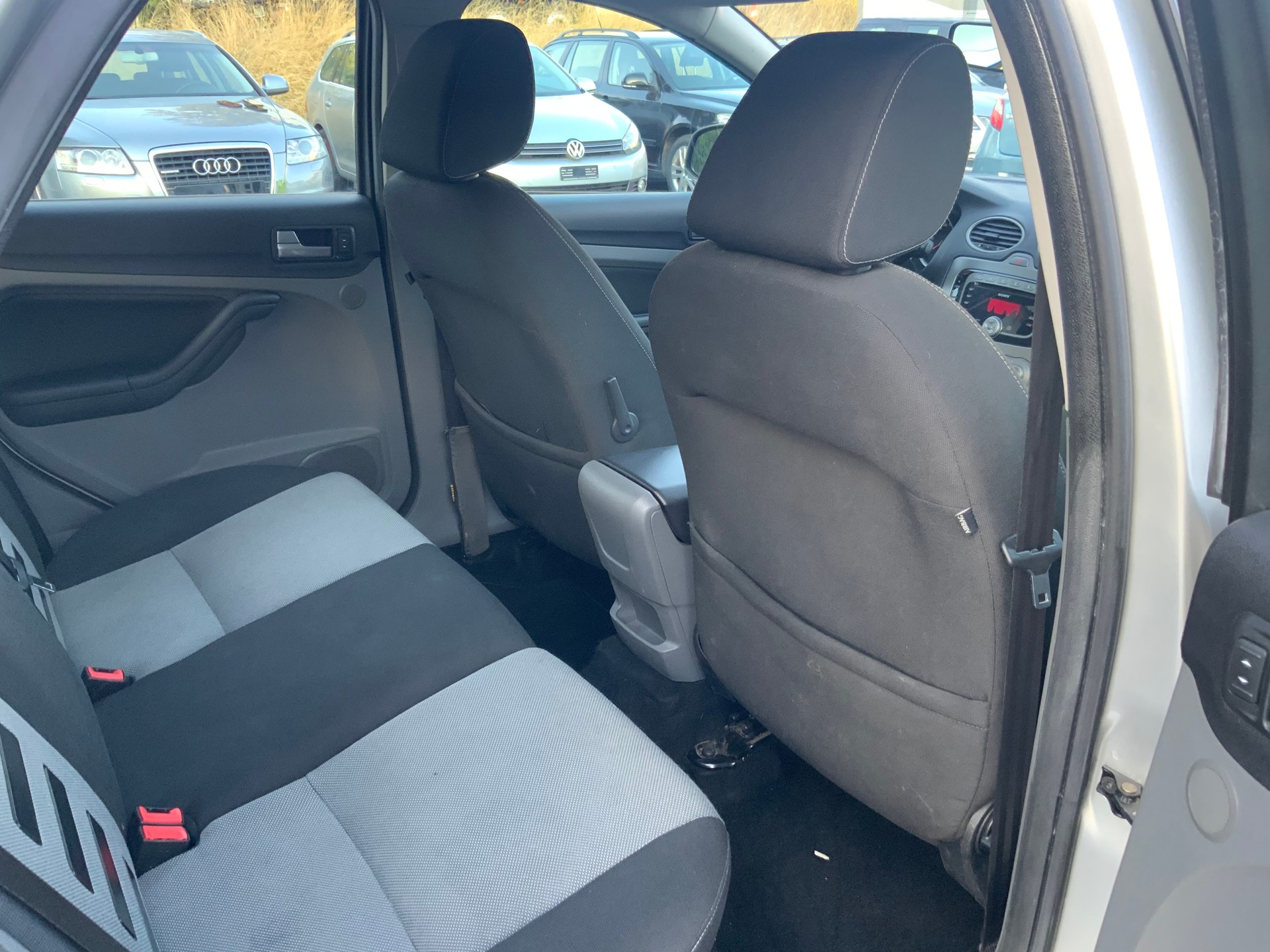 FORD Focus 1.6i VCT Carving-image-11