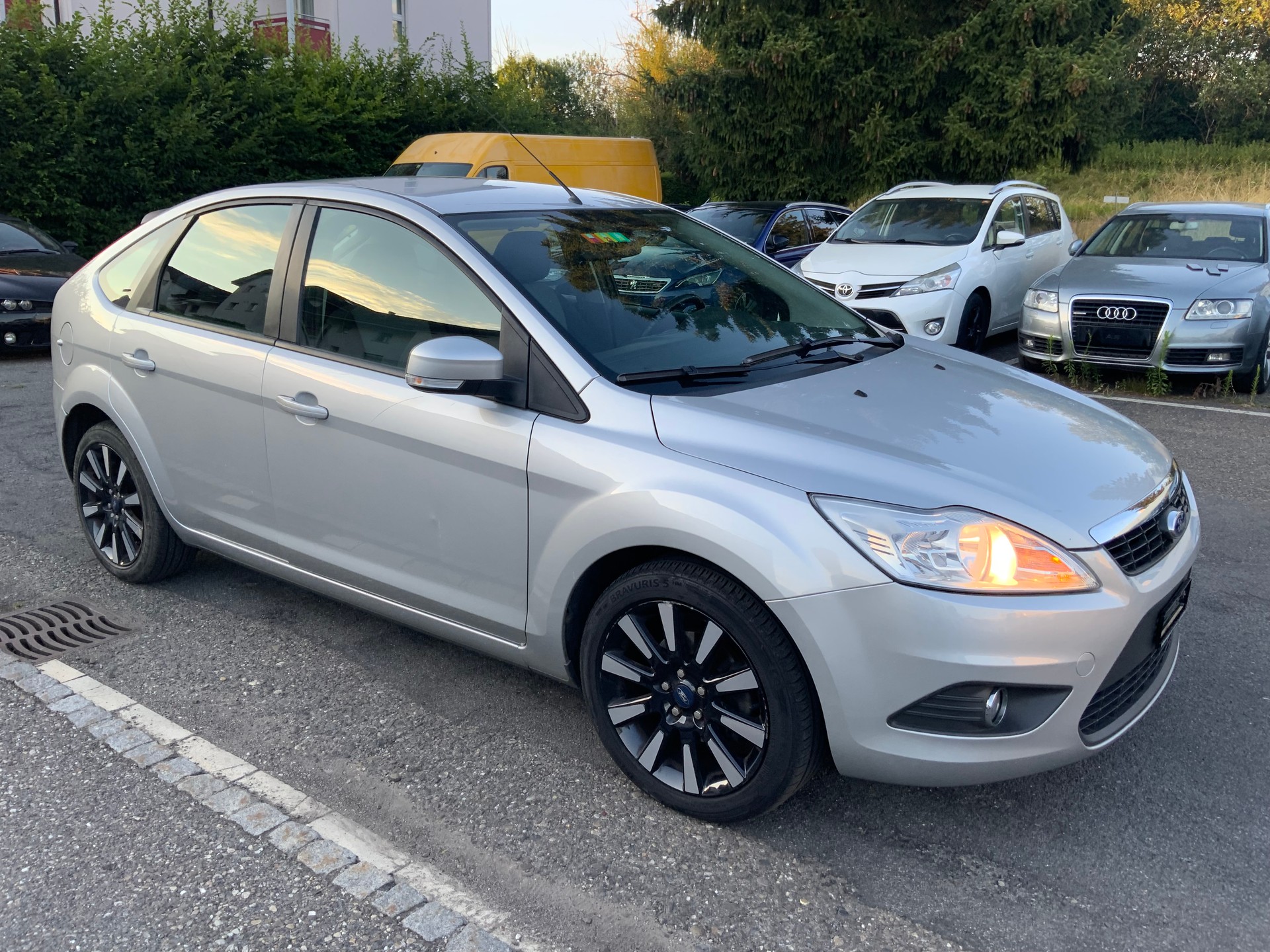 FORD Focus 1.6i VCT Carving-image-2