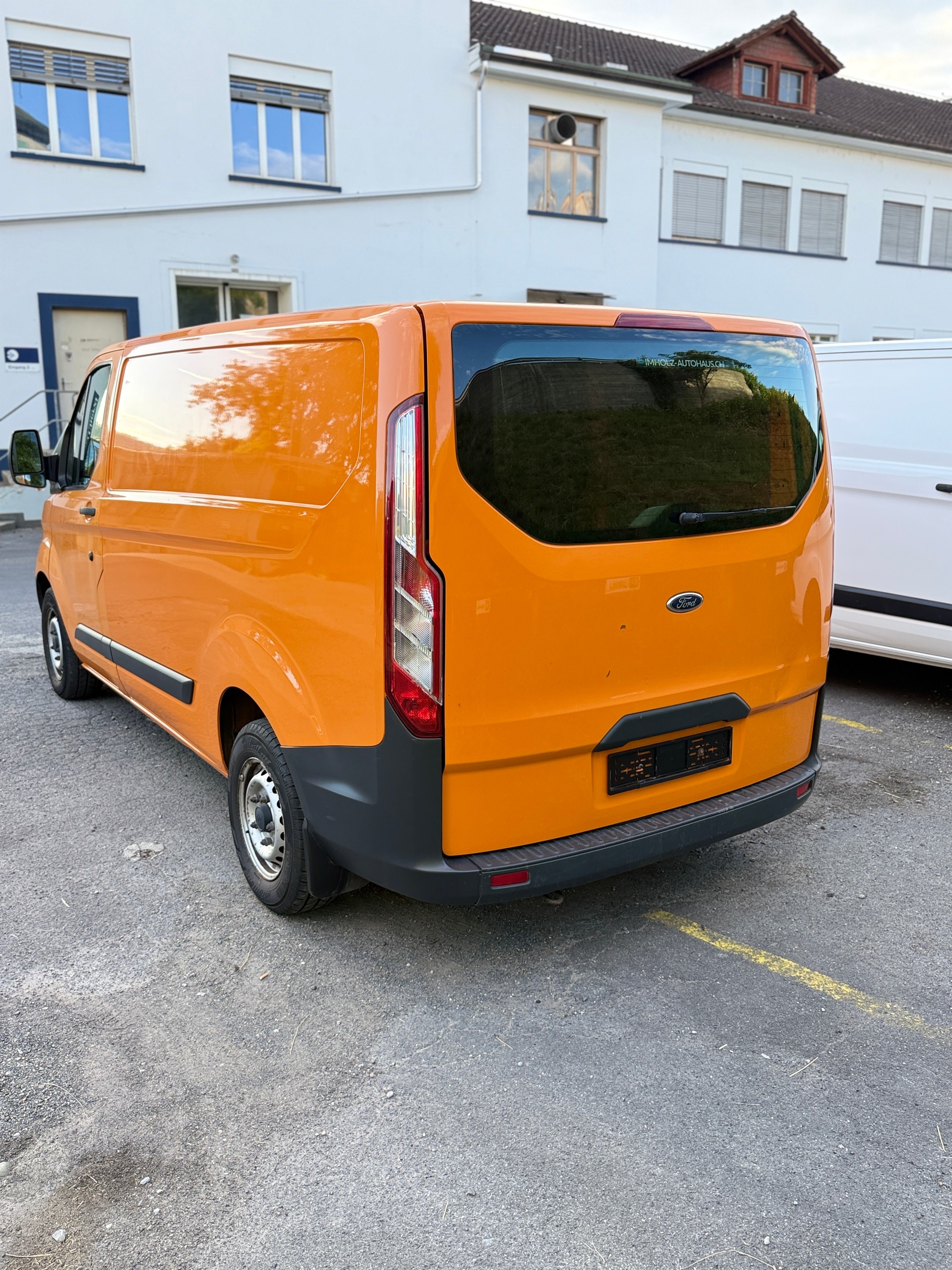 FORD Transit Custom Van 250 L1H1 Ambiente-image-5