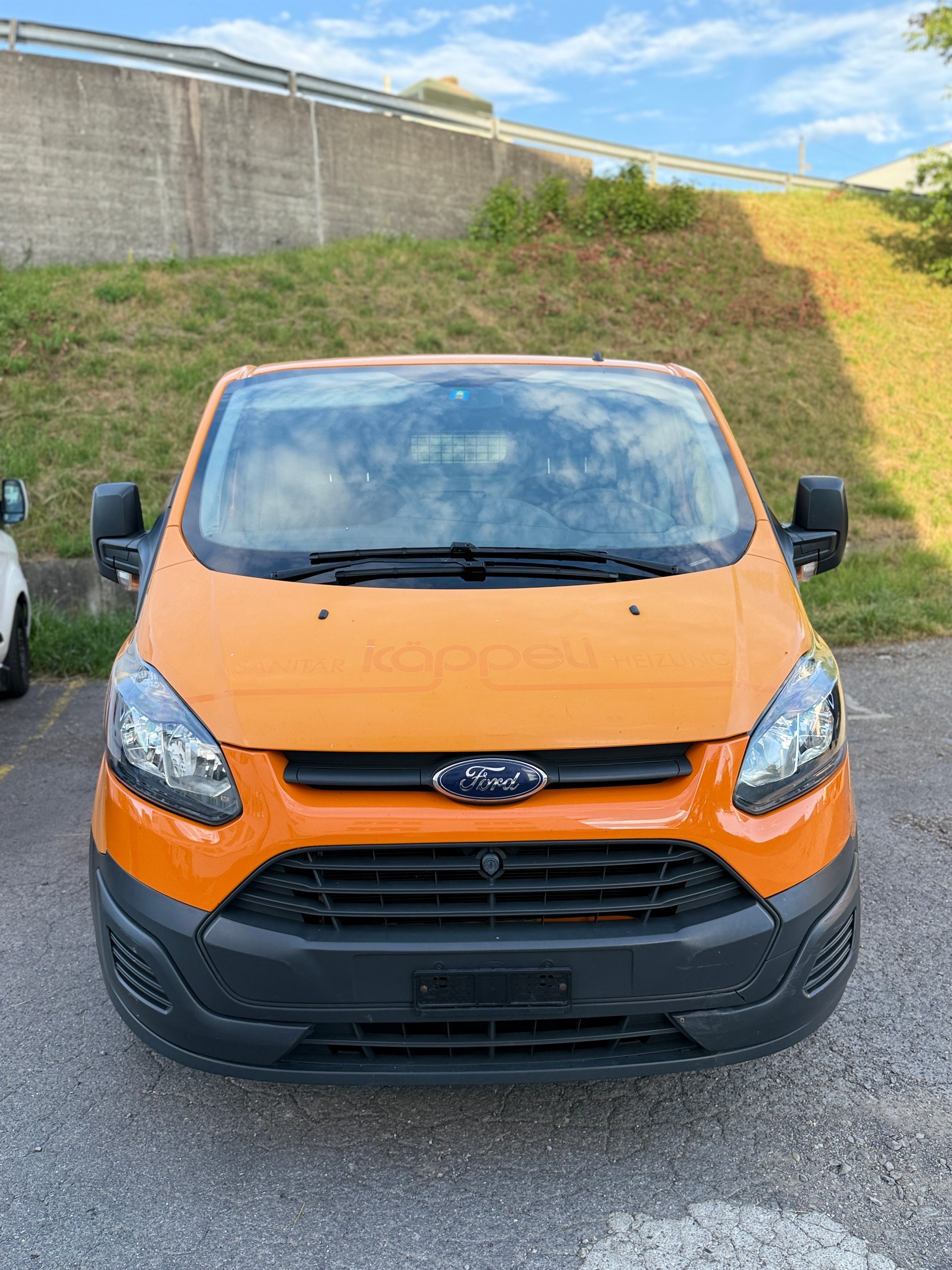 FORD Transit Custom Van 250 L1H1 Ambiente-image-1