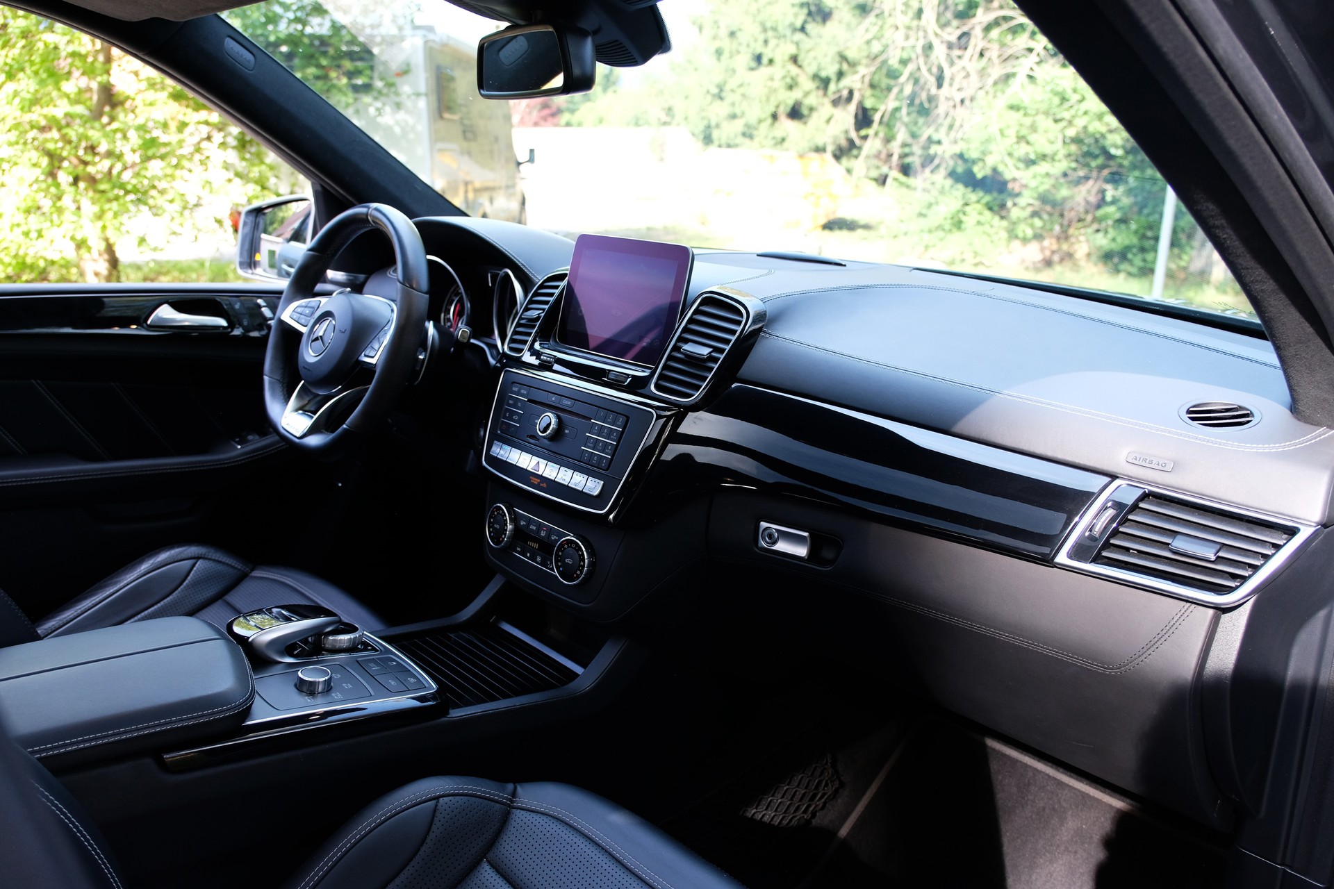 MERCEDES-BENZ GLE 63 S AMG 4Matic Speedshift Plus 7G-Tronic-image-14