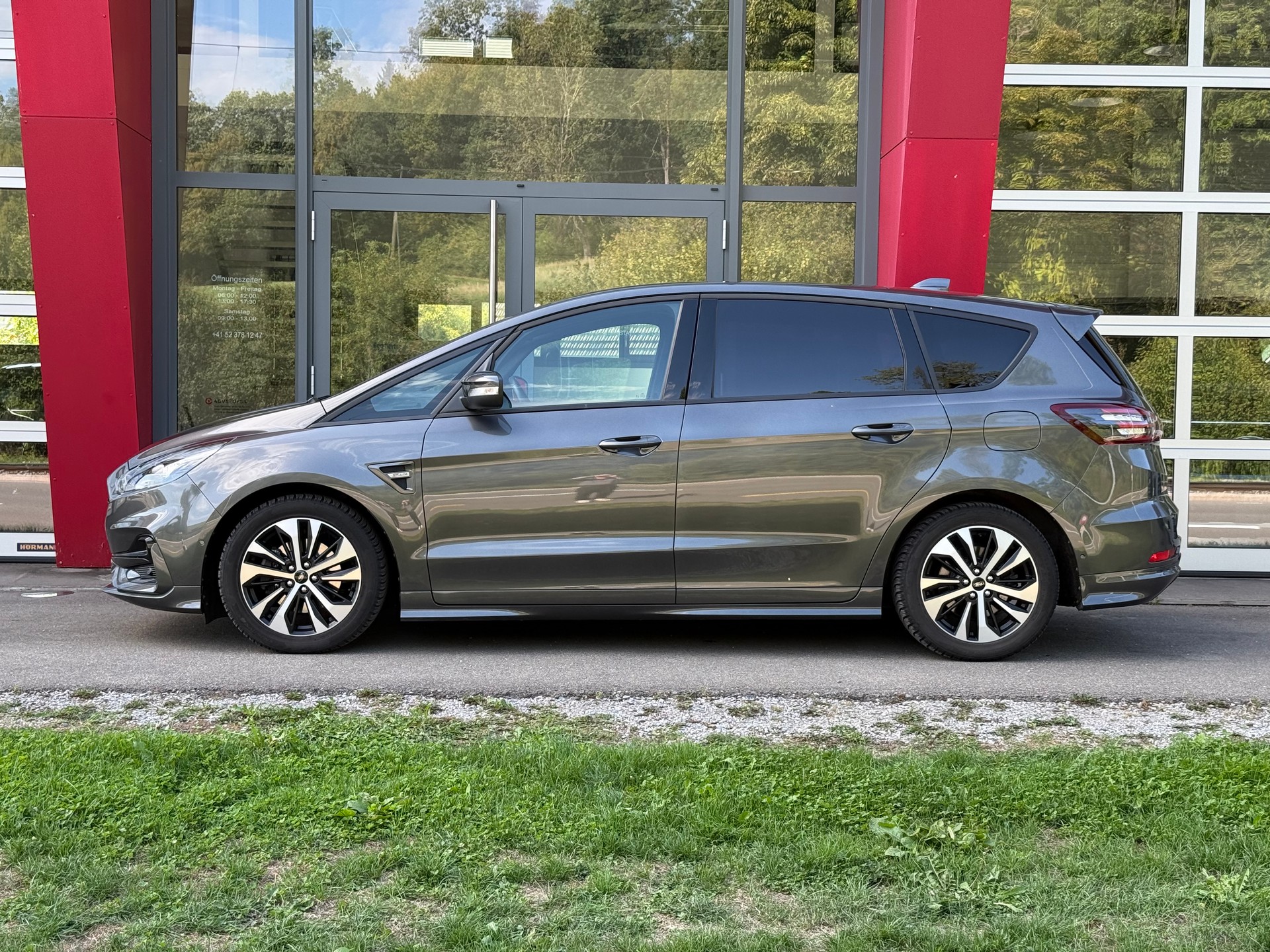 FORD S-Max 2.5 FHEV ST-Line 7Pl LEASING AB 412.95 CHF / MONAT-image-1