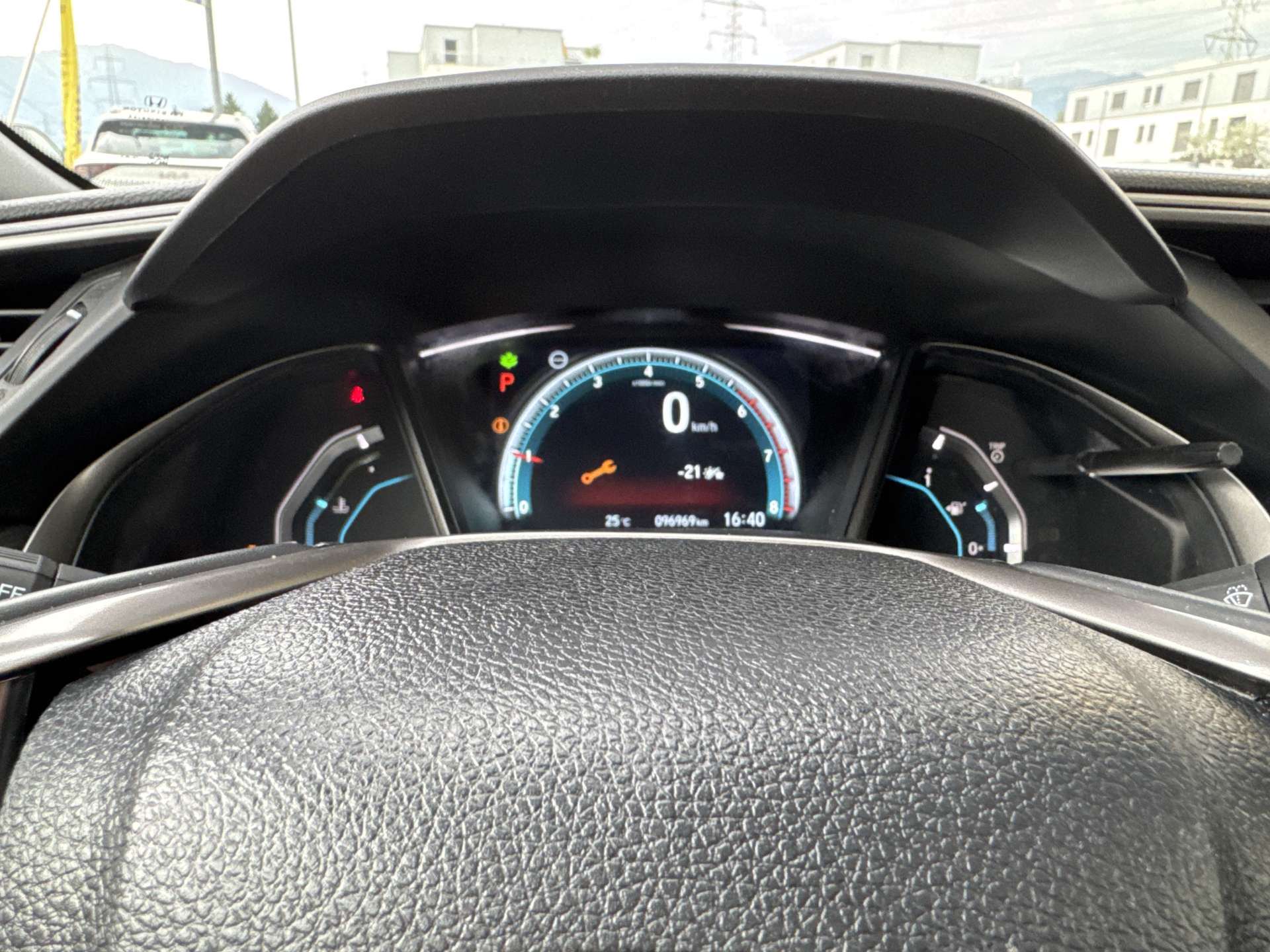 HONDA Civic 1.0 VTEC Turbo Elegance Automat-image-11