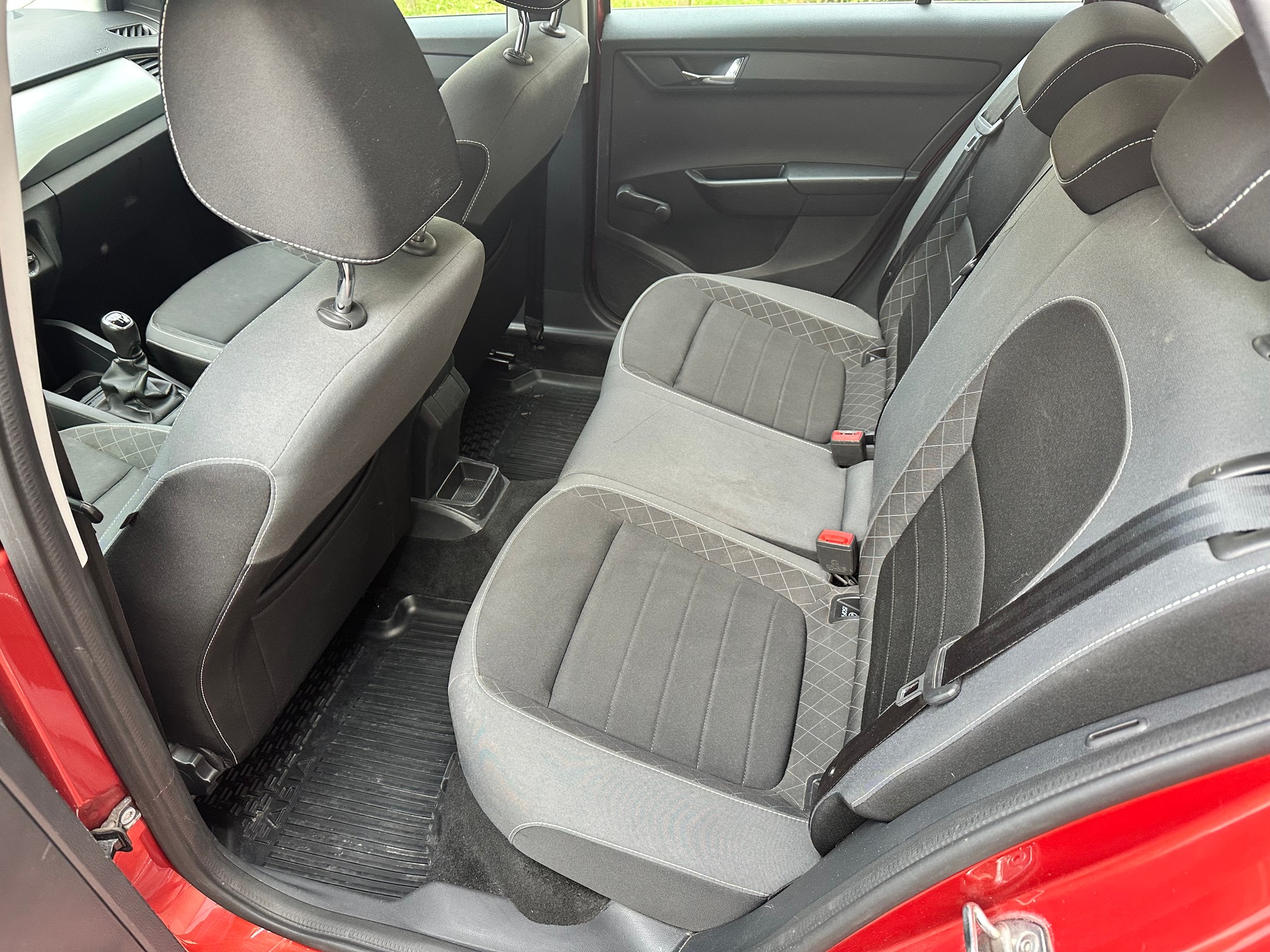SKODA FABIA-image-12