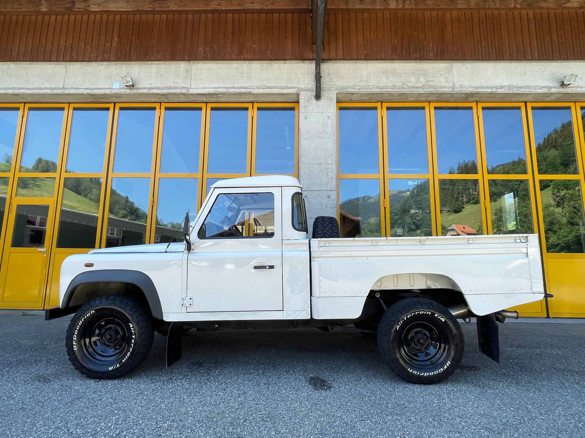 LAND ROVER 110 Td5-image-0