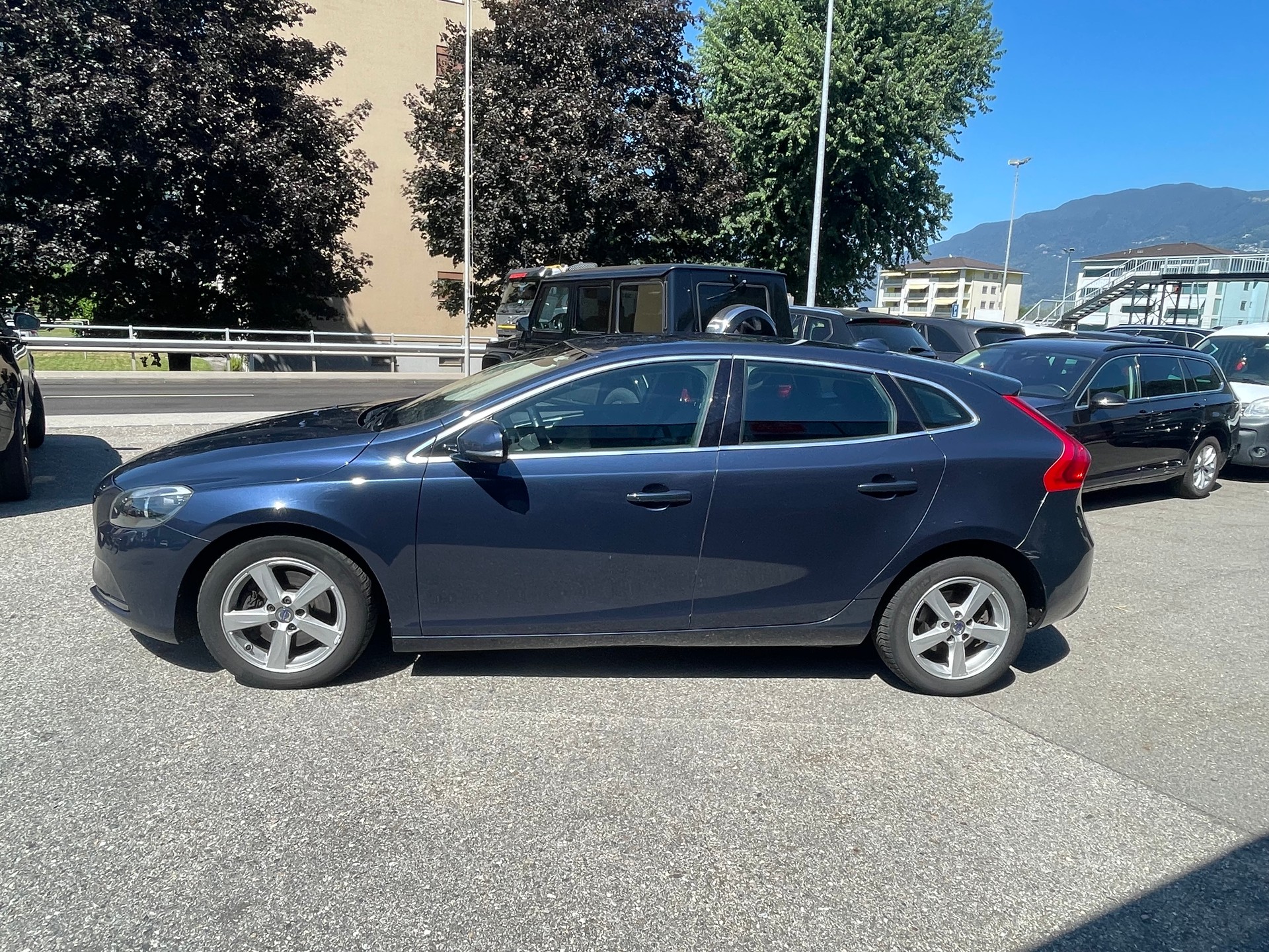 VOLVO V40 T3 Kinetic-image-6