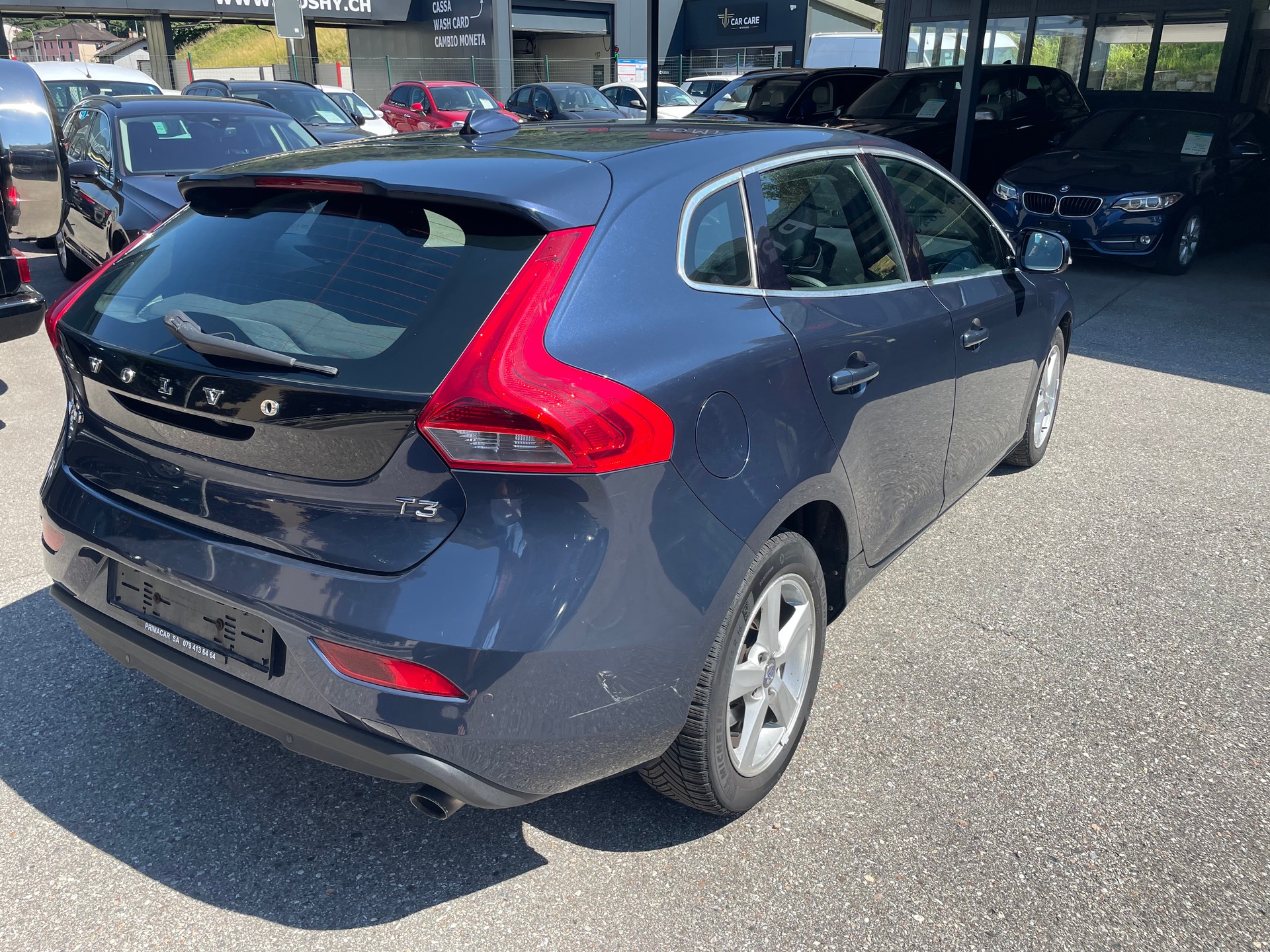 VOLVO V40 T3 Kinetic-image-9