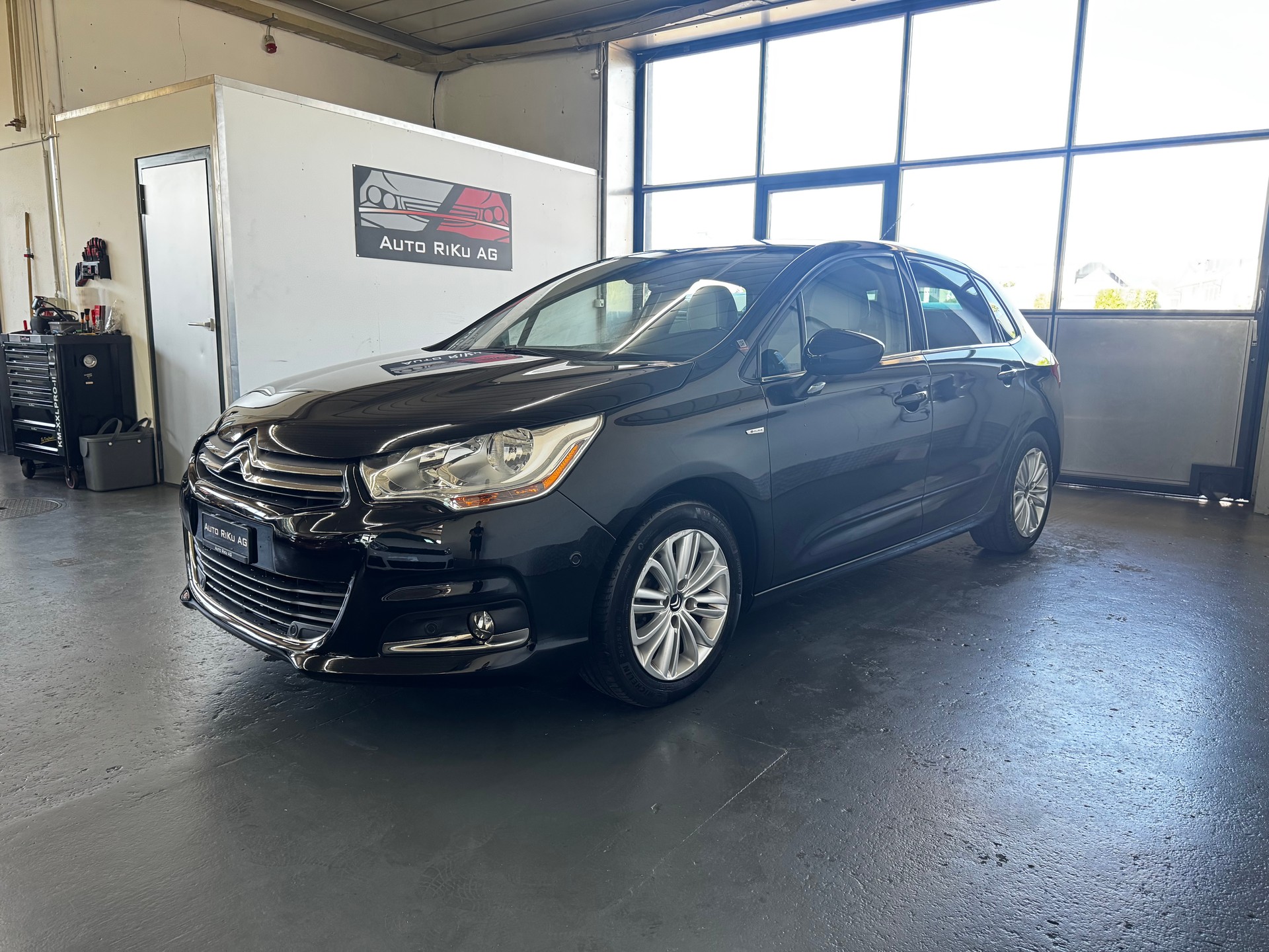 CITROEN C4 1.6 e-HDi Séduction-image-5