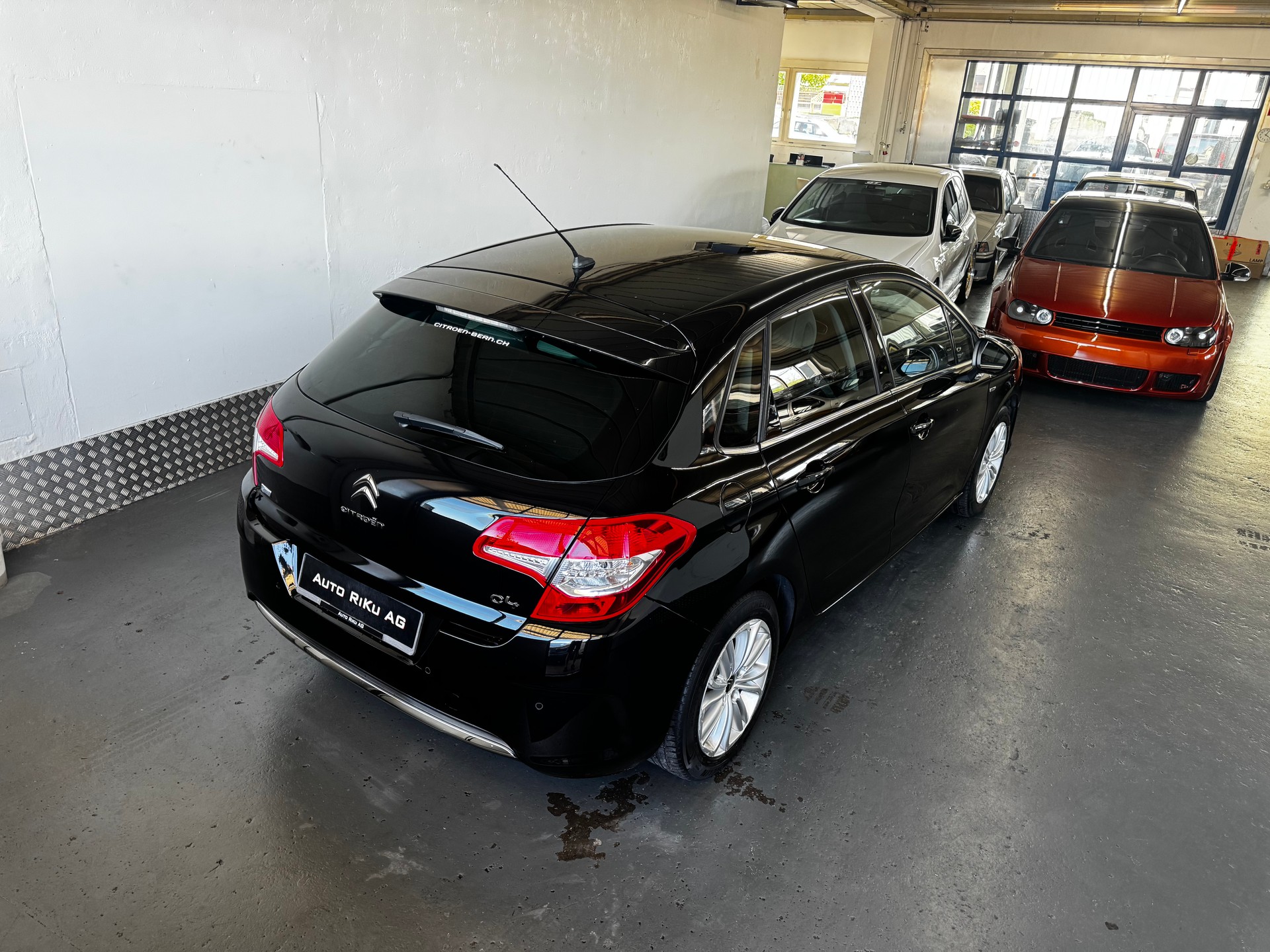 CITROEN C4 1.6 e-HDi Séduction-image-7