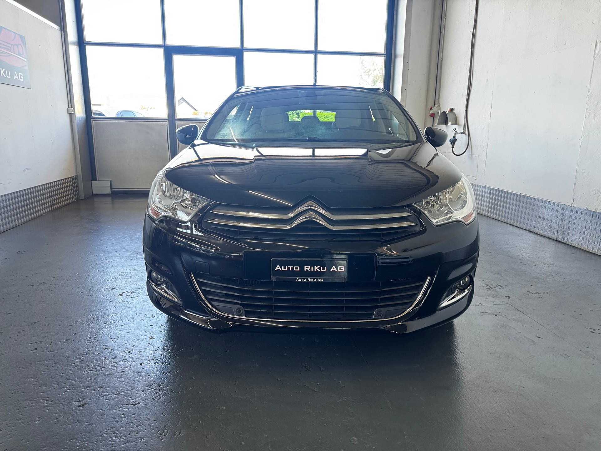 CITROEN C4 1.6 e-HDi Séduction-image-3