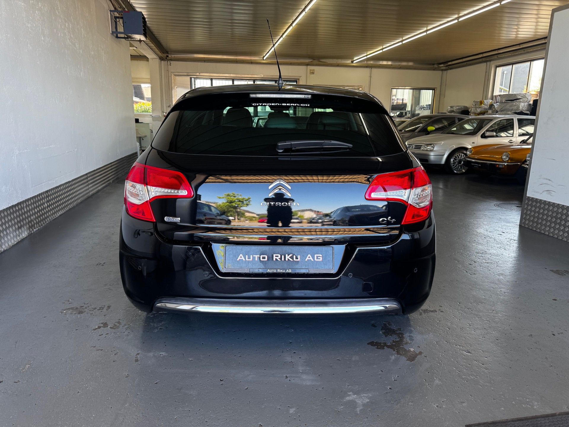 CITROEN C4 1.6 e-HDi Séduction-image-10