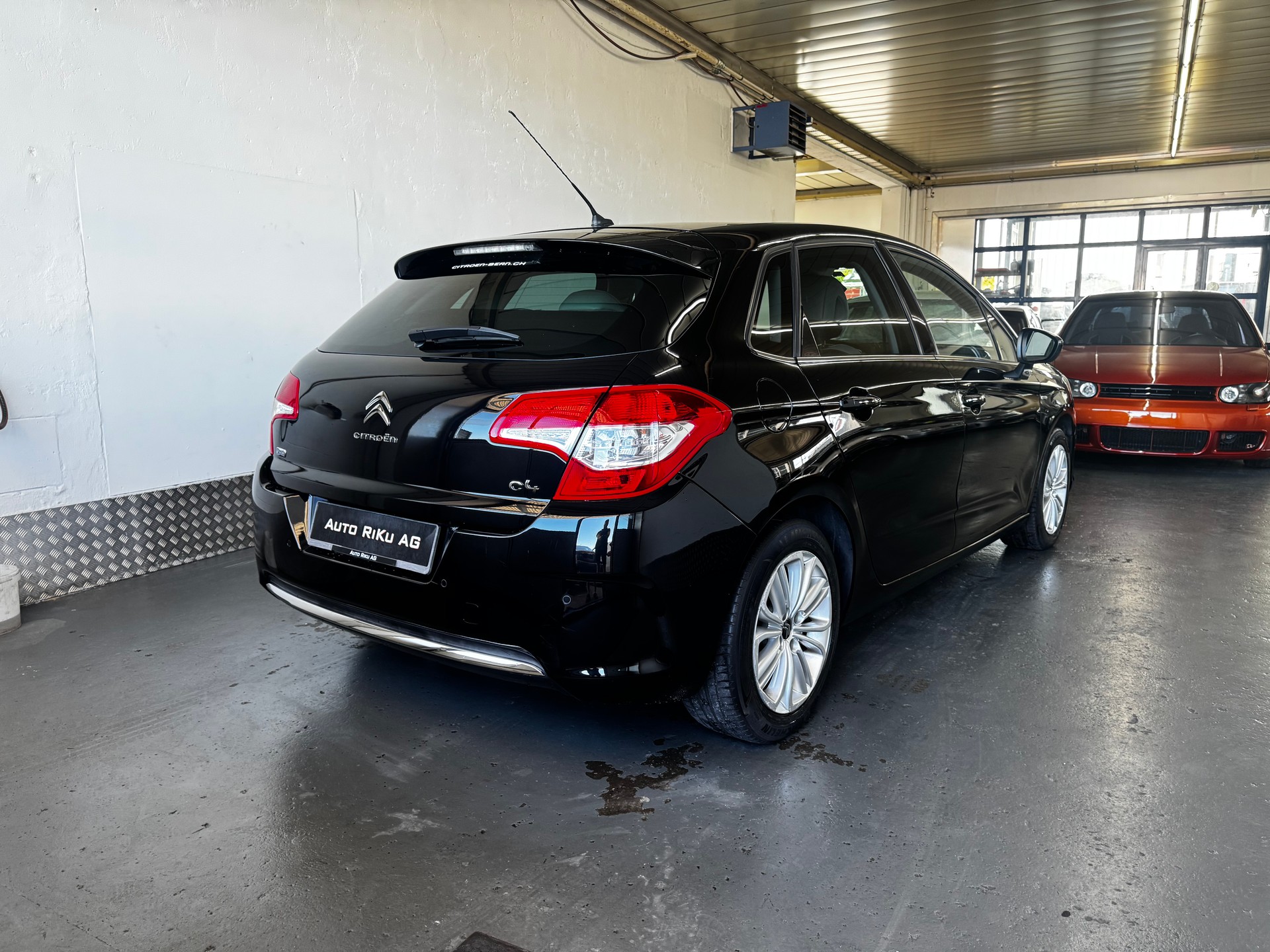 CITROEN C4 1.6 e-HDi Séduction-image-8