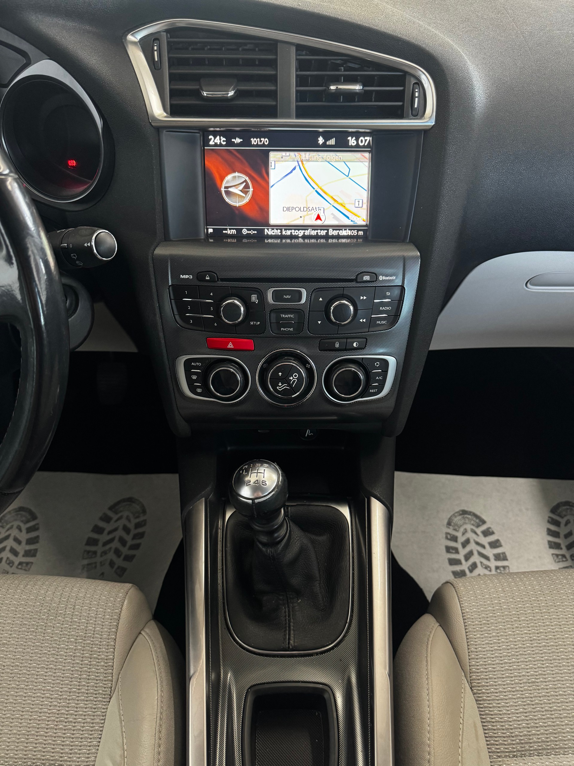 CITROEN C4 1.6 e-HDi Séduction-image-14