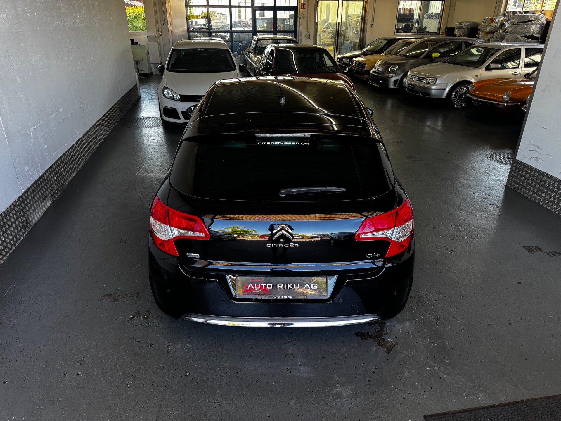 CITROEN C4 1.6 e-HDi Séduction-image-9