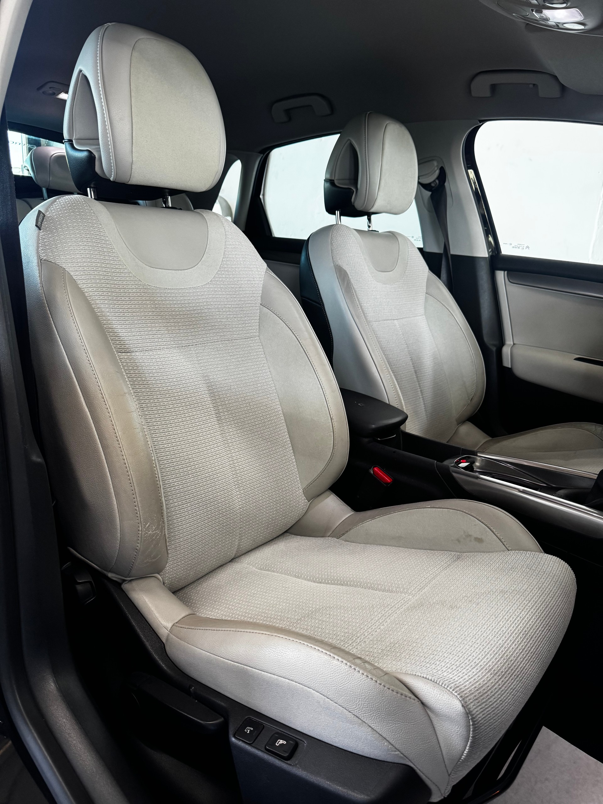 CITROEN C4 1.6 e-HDi Séduction-image-18