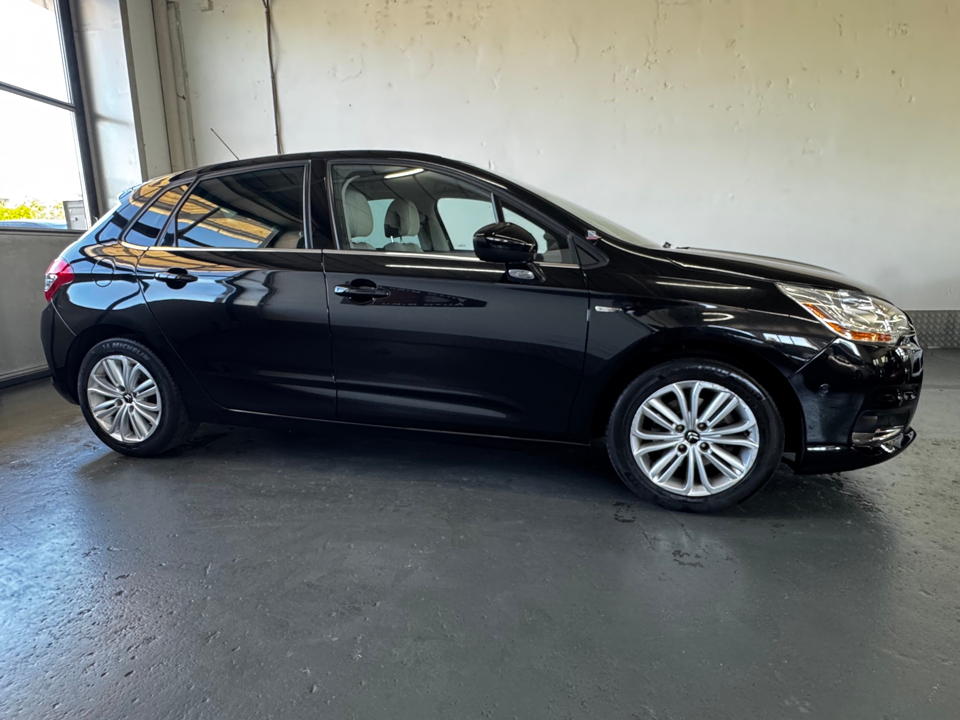 CITROEN C4 1.6 e-HDi Séduction-image-6