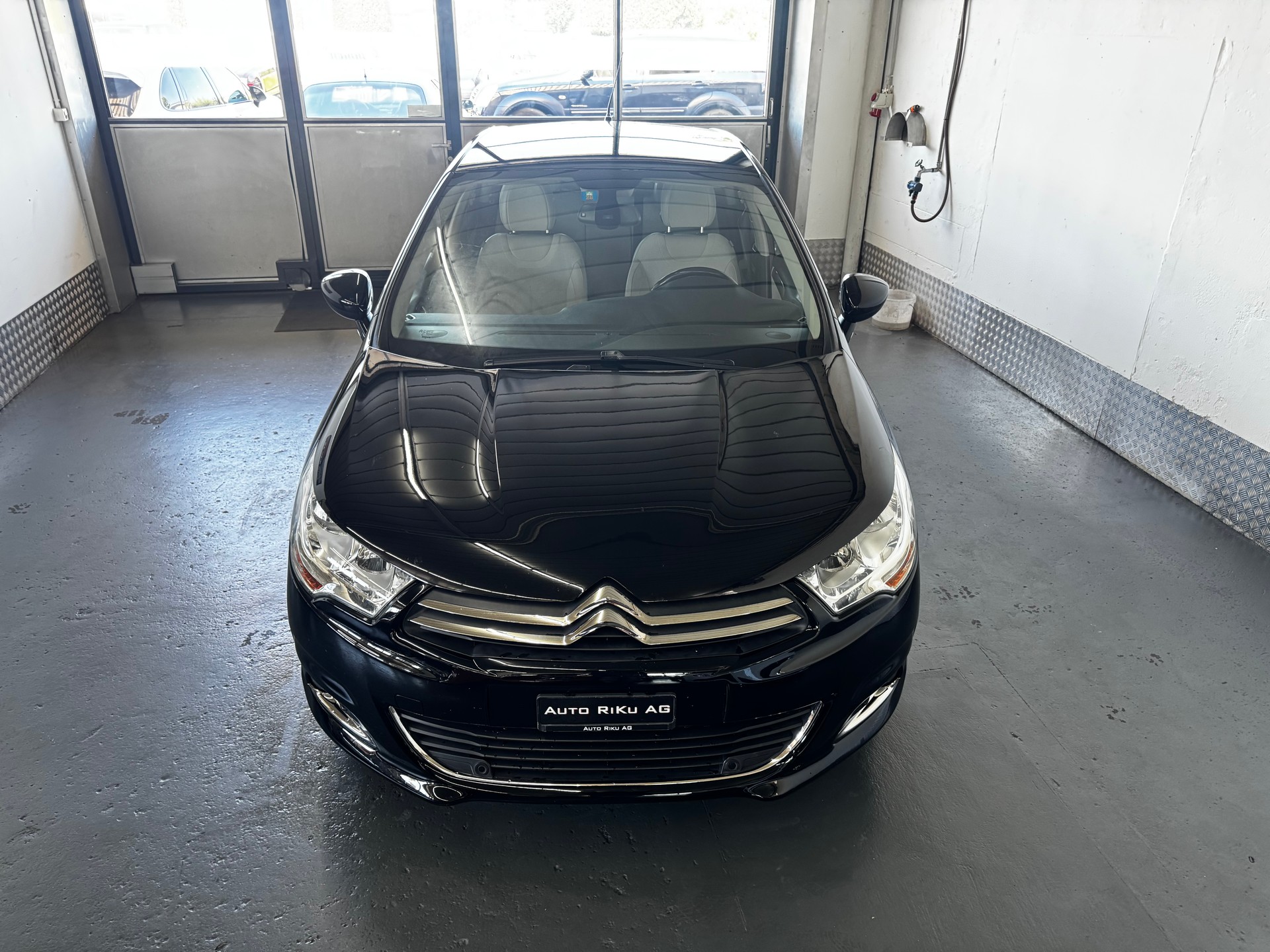 CITROEN C4 1.6 e-HDi Séduction-image-2
