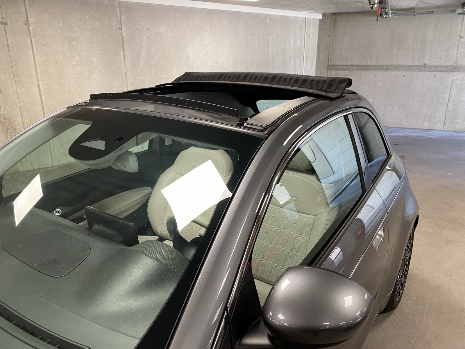 FIAT 500 Cabrio La Prima-image-15
