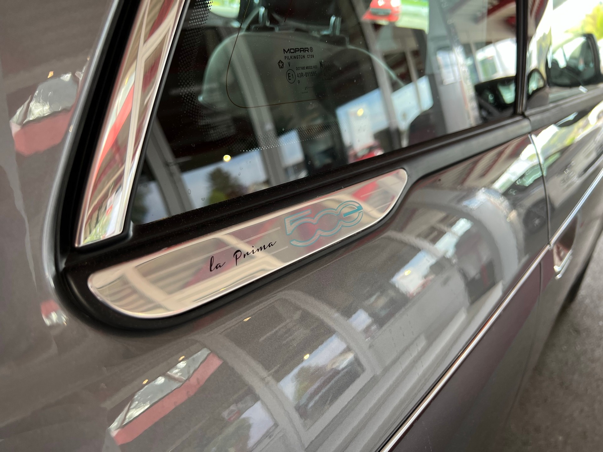 FIAT 500 Cabrio La Prima-image-12