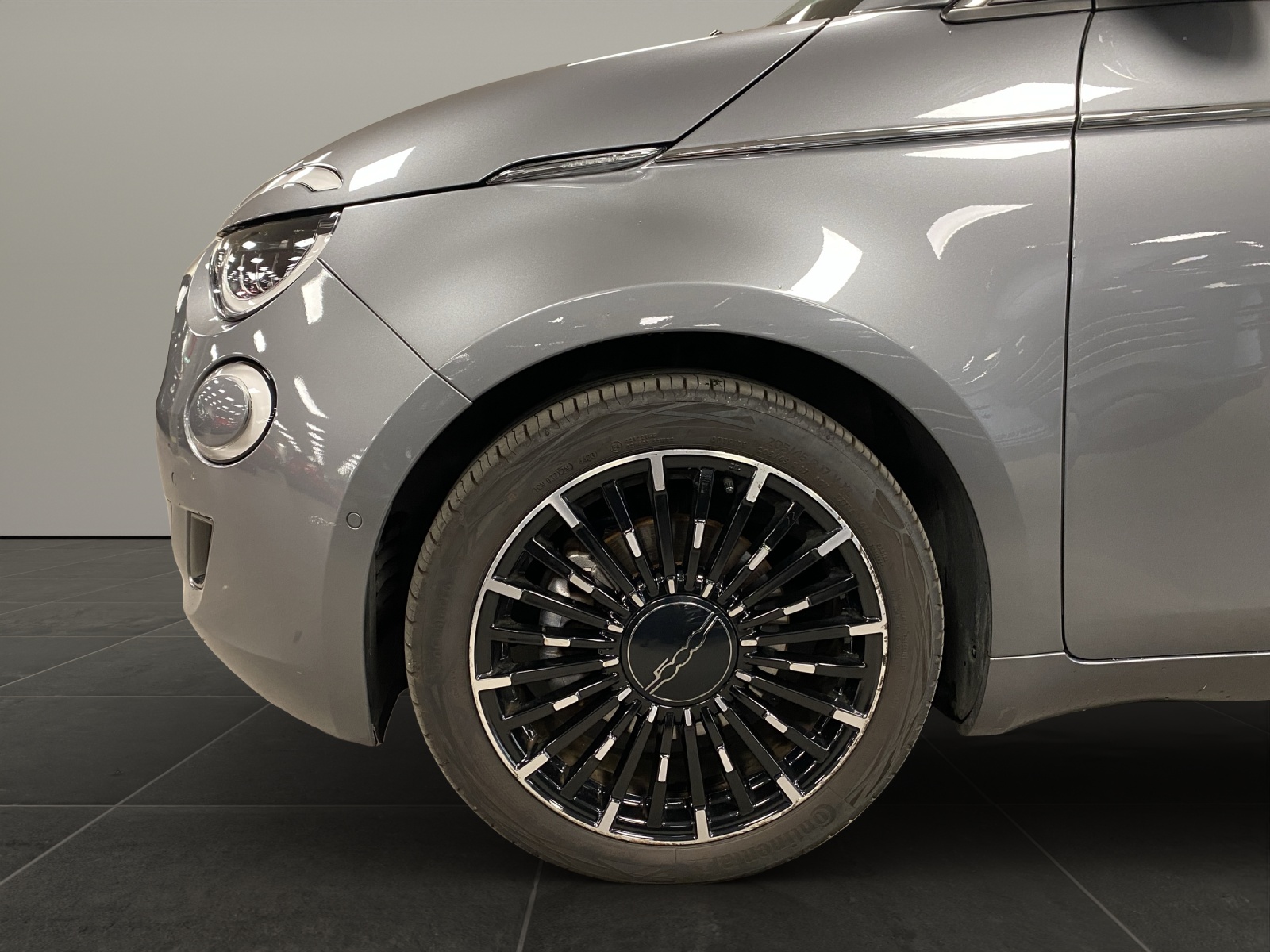 FIAT 500 Cabrio La Prima-image-9