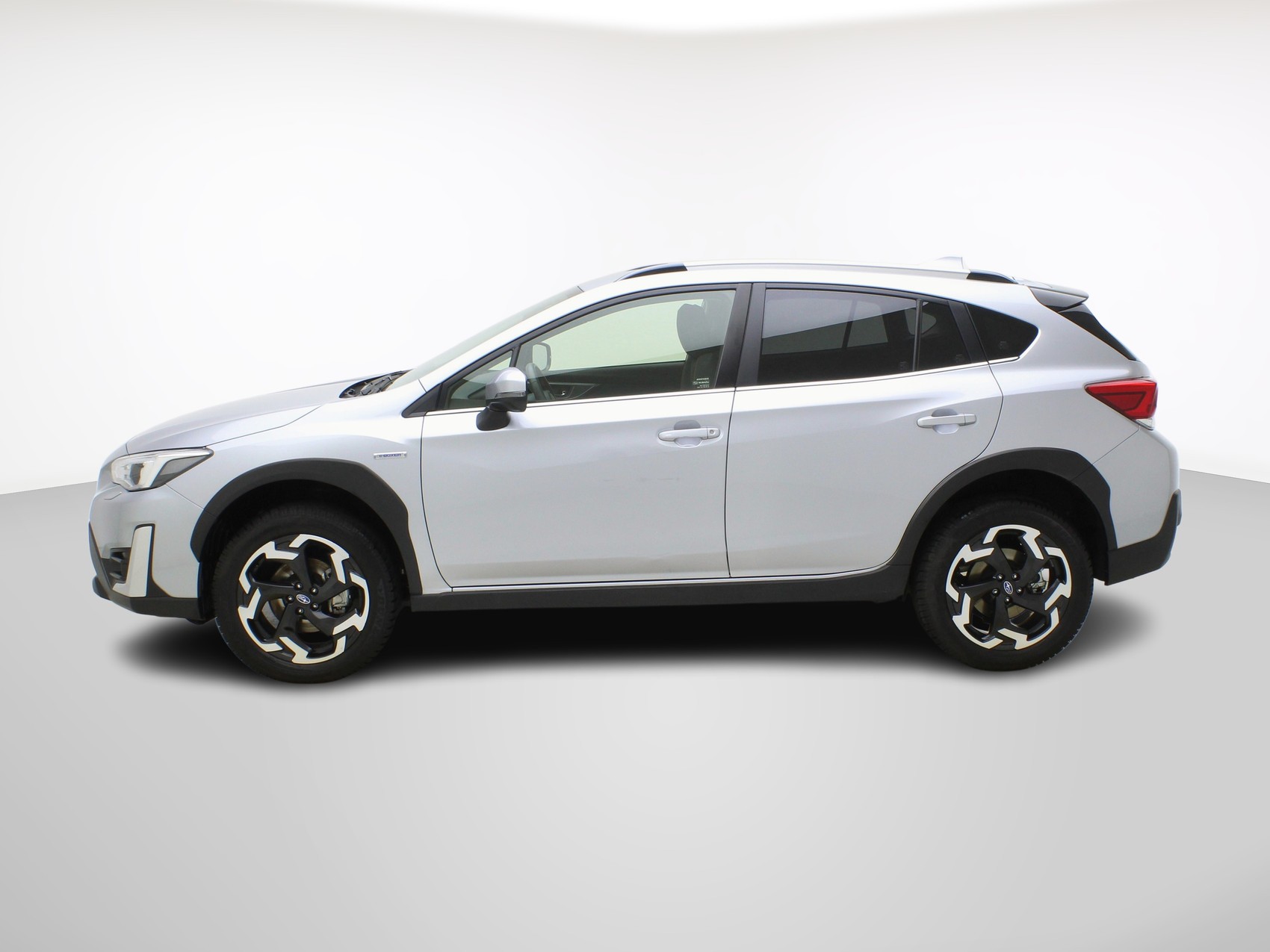 SUBARU XV 2.0i e-Boxer Swiss Plus-image-2