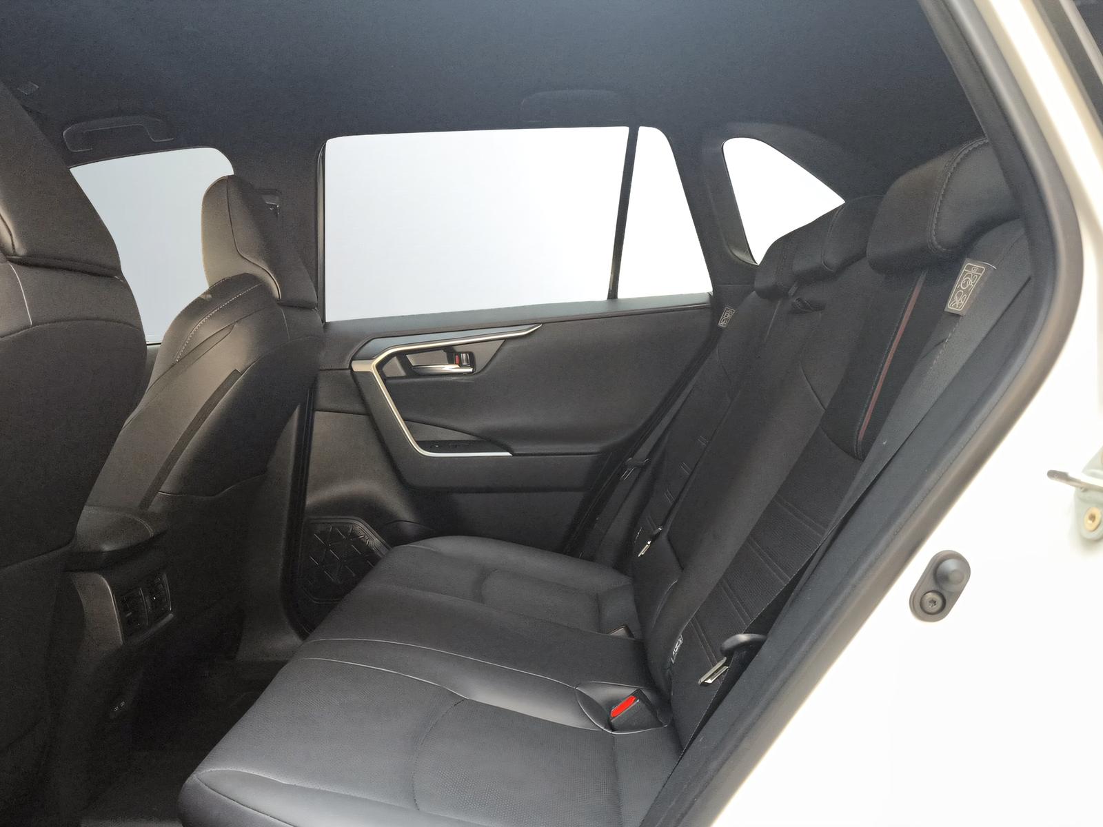 TOYOTA RAV4 2.5 Plug-In-Hybrid Platinum-image-9