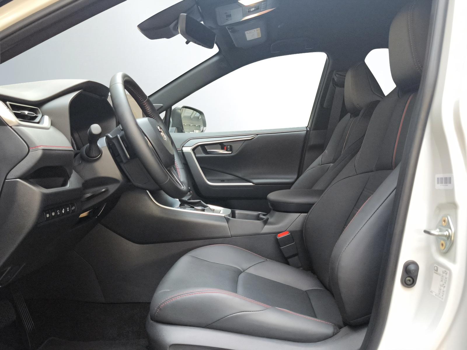 TOYOTA RAV4 2.5 Plug-In-Hybrid Platinum-image-3