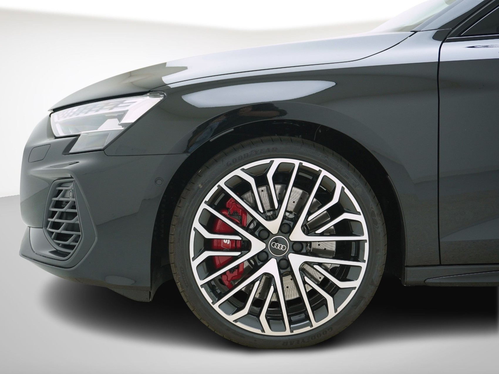 AUDI S3 Sportback 2.0 T FSI quattro S-Tronic-image-8