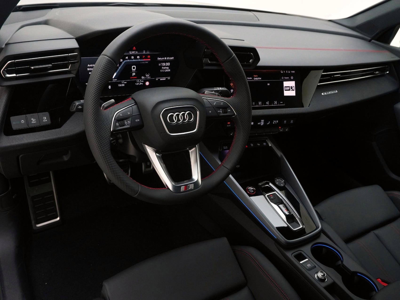 AUDI S3 Sportback 2.0 T FSI quattro S-Tronic-image-9