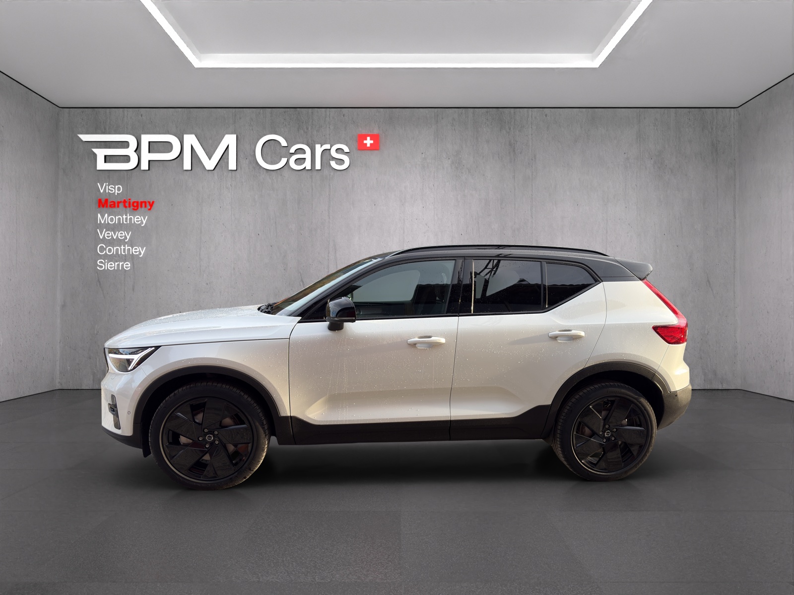 VOLVO XC40 B4 Benzin Mild Hybrid Ultra Black Edition DCT-image-16