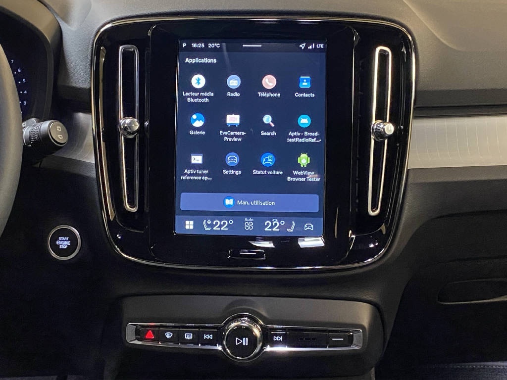 Image VOLVO XC40 XC40 B4 Benzin Mild Hybrid Ultra Black Edition DCT