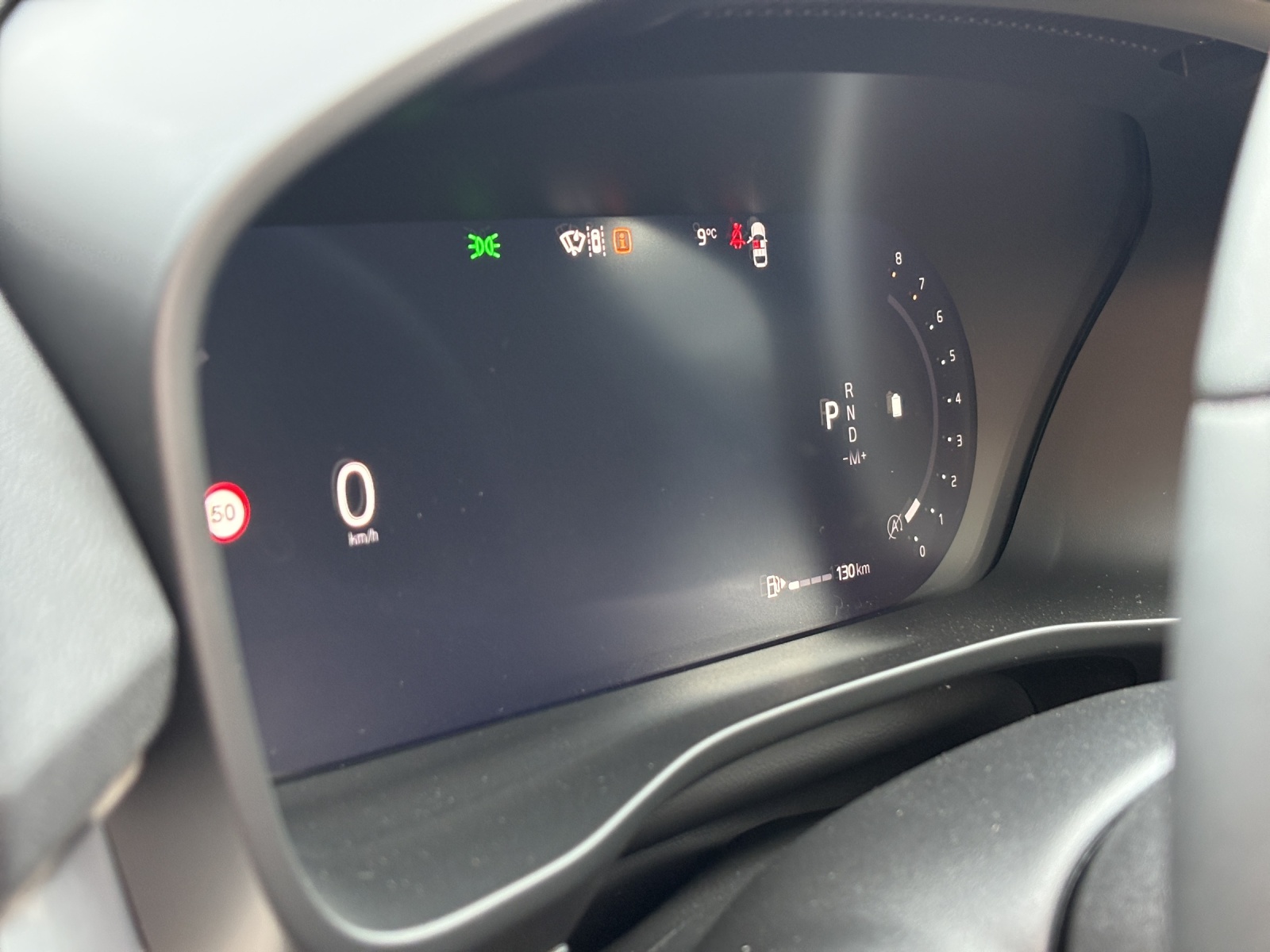 VOLVO XC40 B4 Benzin Mild Hybrid Ultra Black Edition DCT-image-14