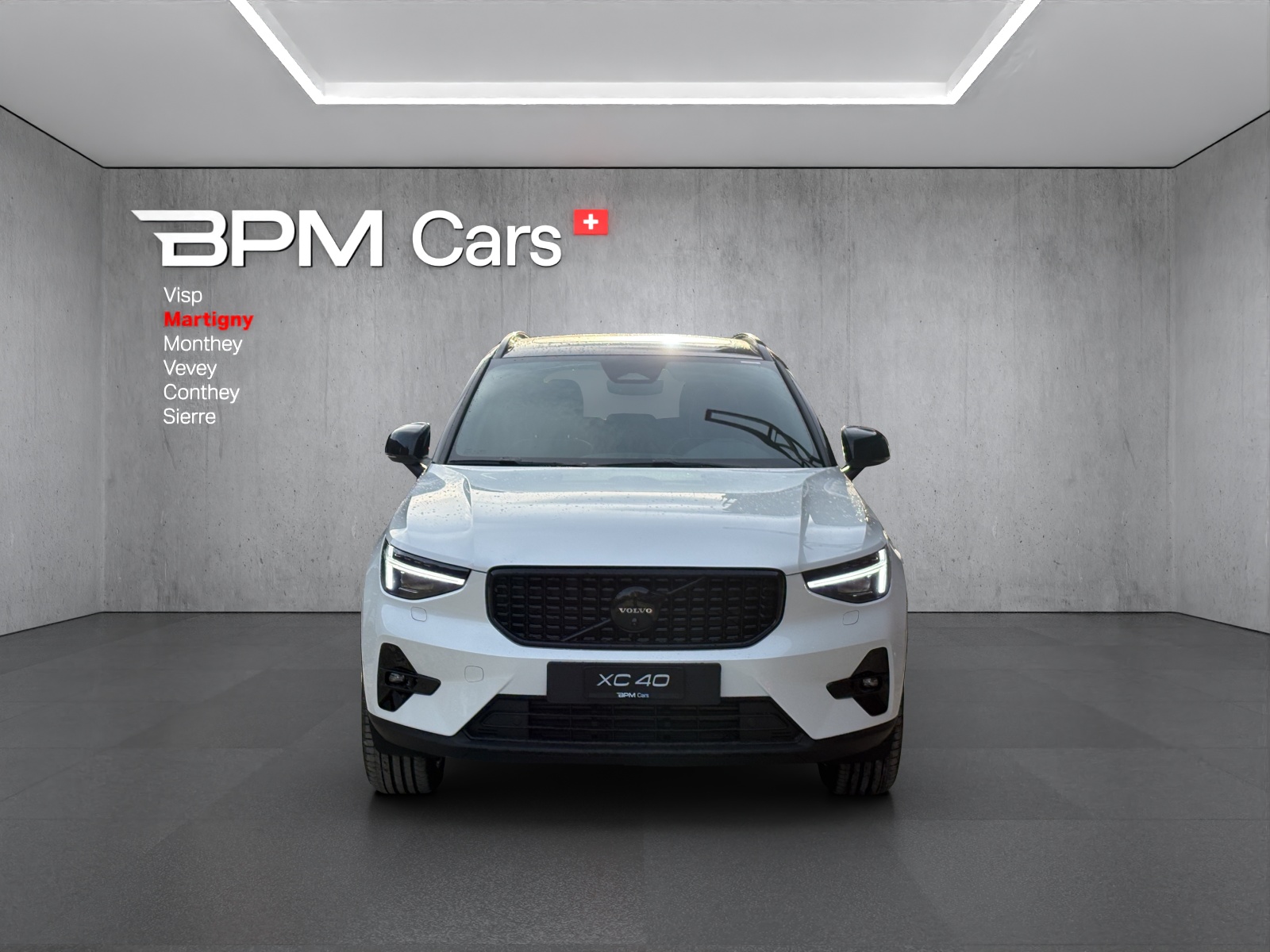 VOLVO XC40 B4 Benzin Mild Hybrid Ultra Black Edition DCT-showroom-element-2