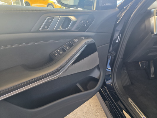BMW X5 xD 48V 40d M Sport Pro-image-12