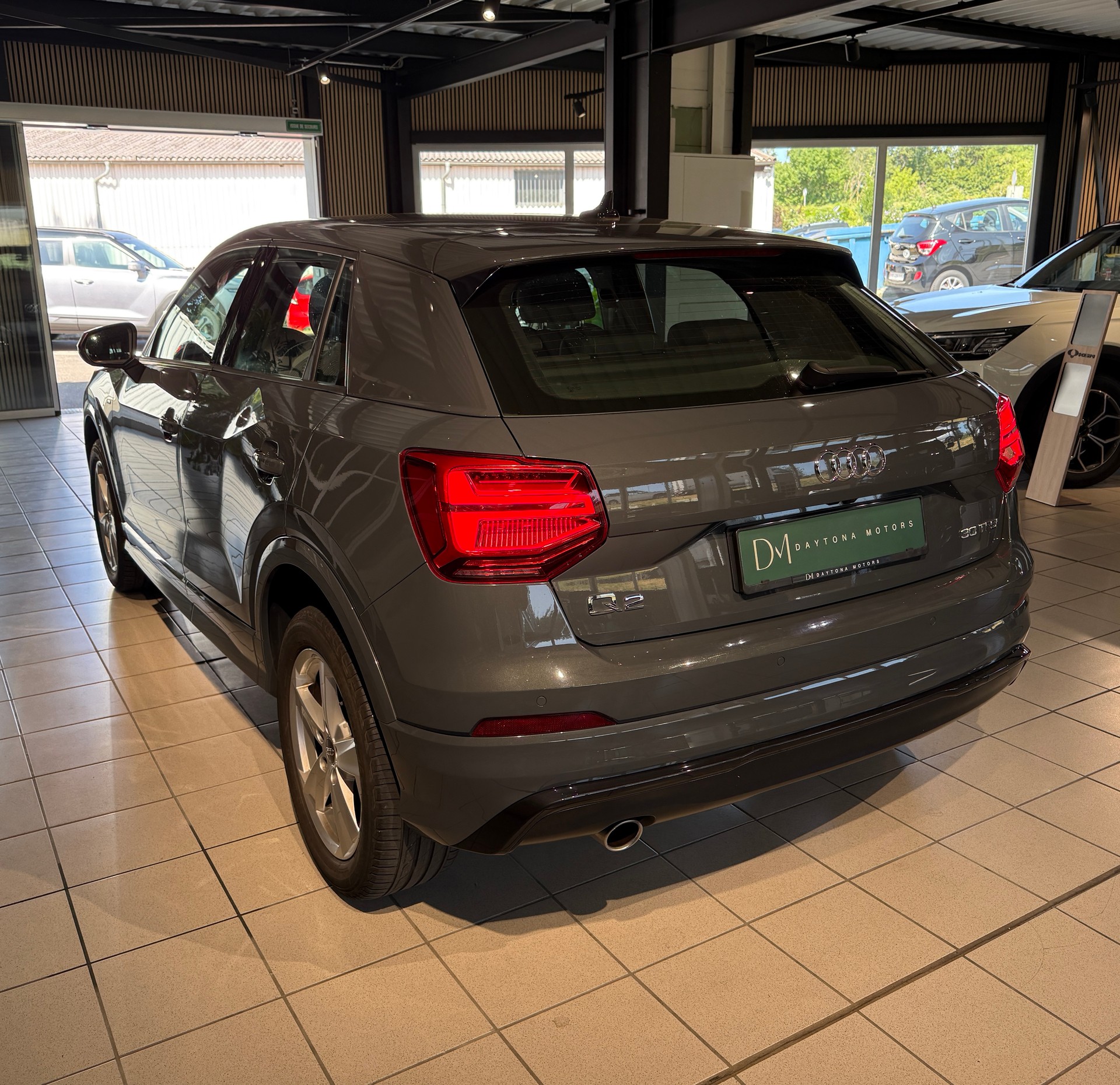 AUDI Q2 30 TFSI Sport S-tronic-showroom-element-3