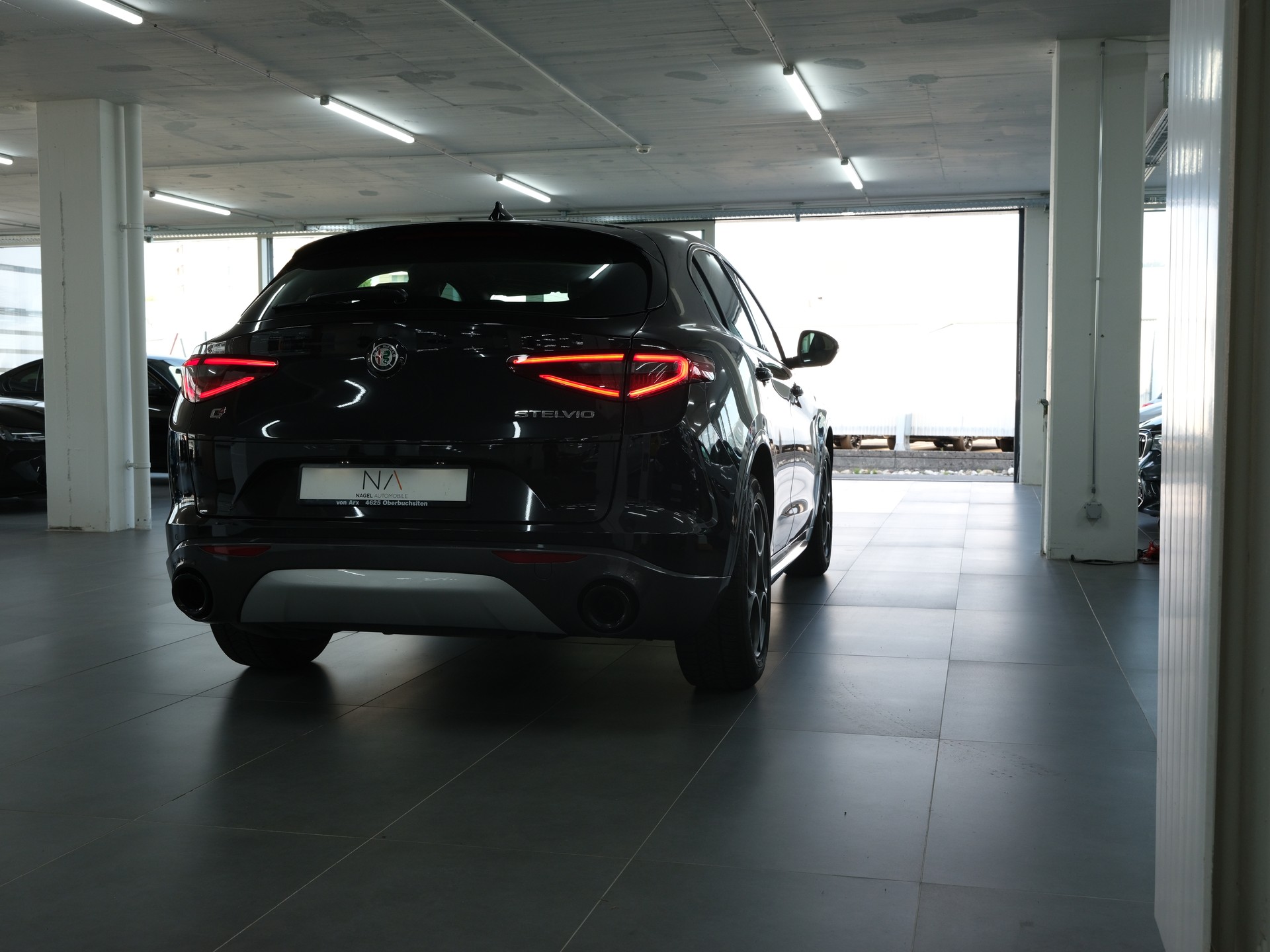 ALFA ROMEO Stelvio 2.2JTDM Veloce Q4Automatic *Rückfahrkamera* *Panorama* *Memory Sitze*-image-2