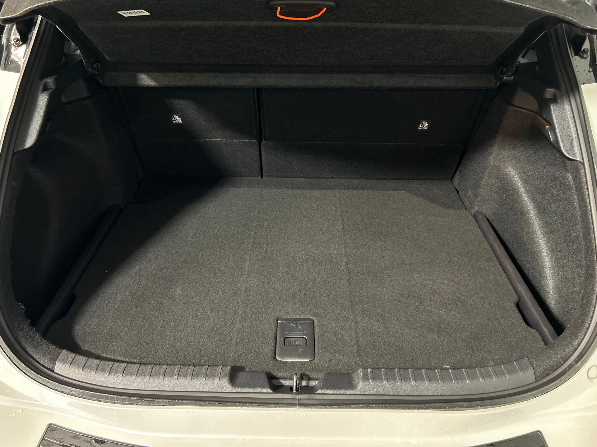 TOYOTA Corolla 2.0 HSD GR Sport-image-11